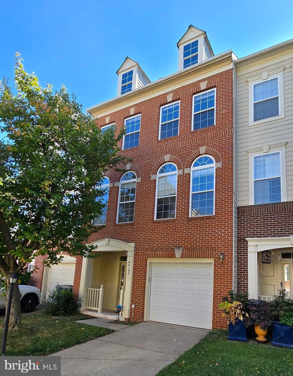 POTOMAC LAKES - Residential Lease