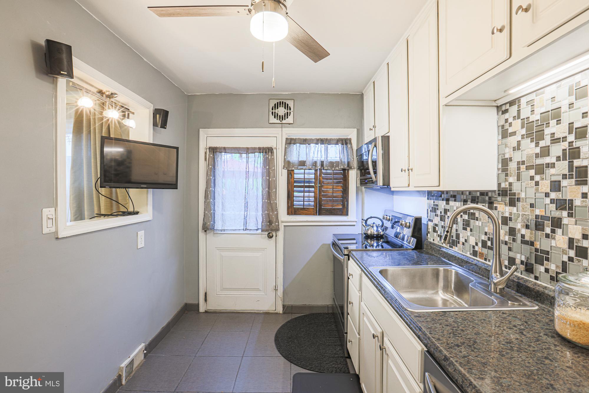 IDLEWOOD - Residential