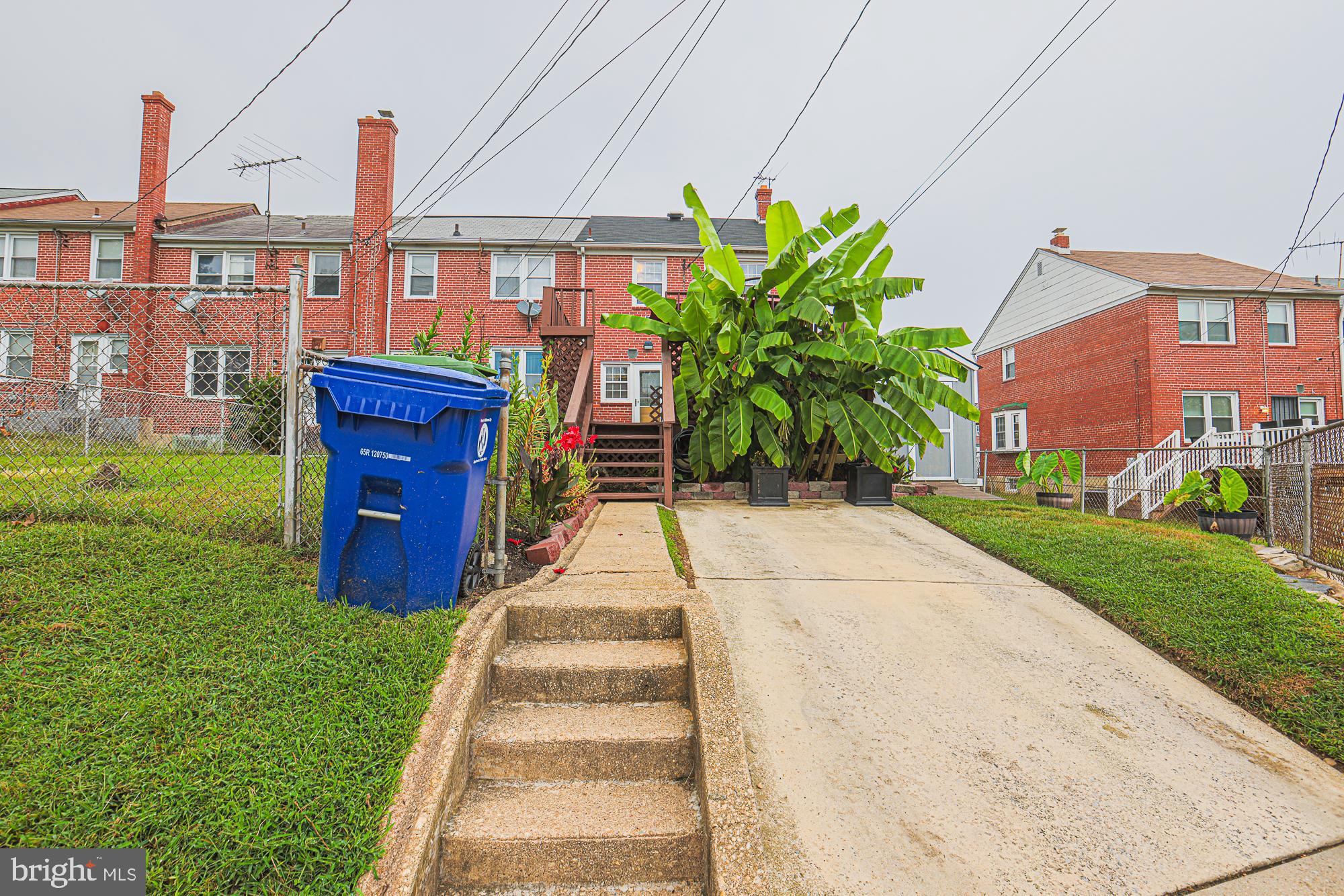 IDLEWOOD - Residential