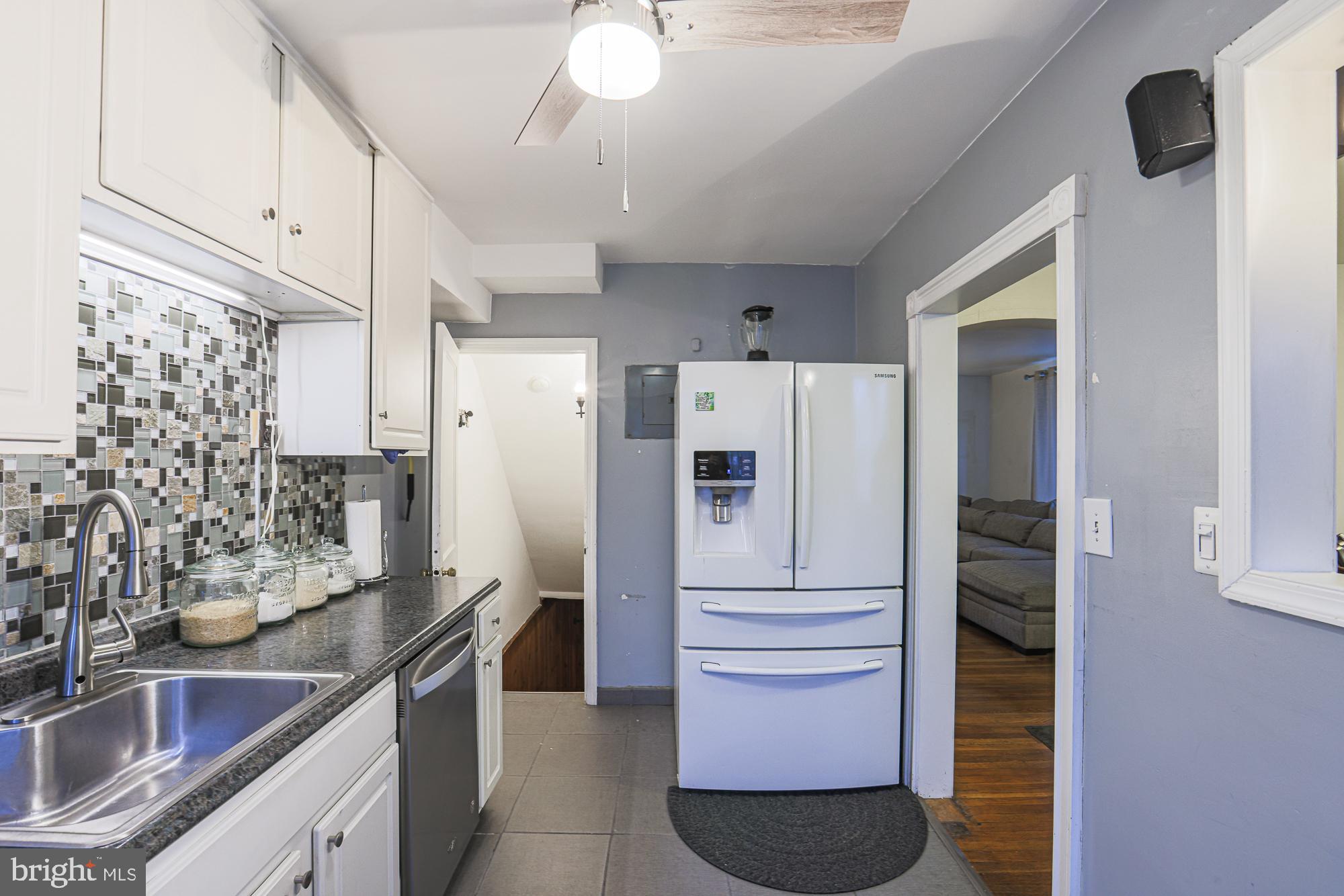 IDLEWOOD - Residential