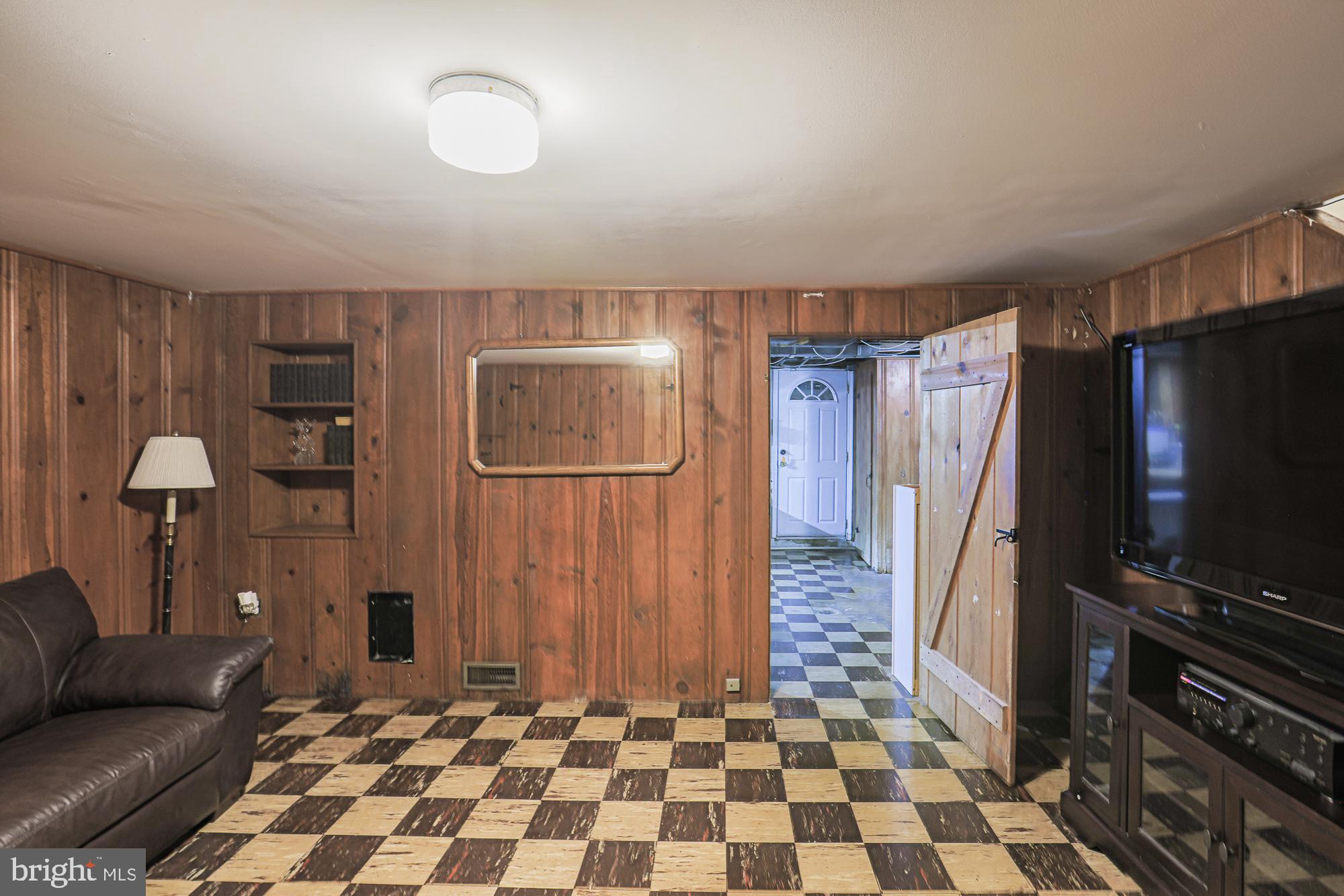 IDLEWOOD - Residential