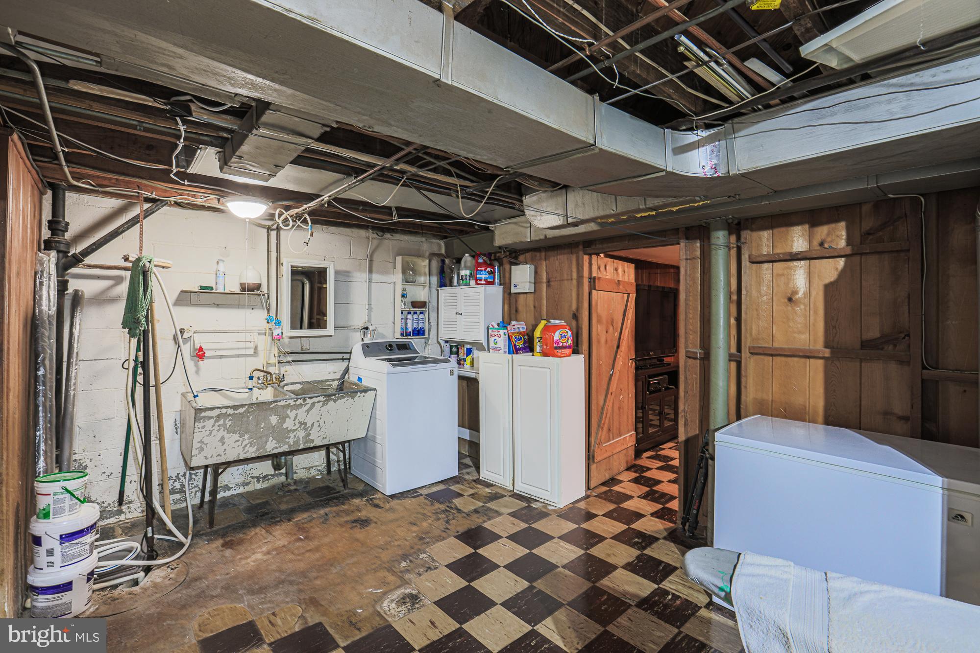 IDLEWOOD - Residential