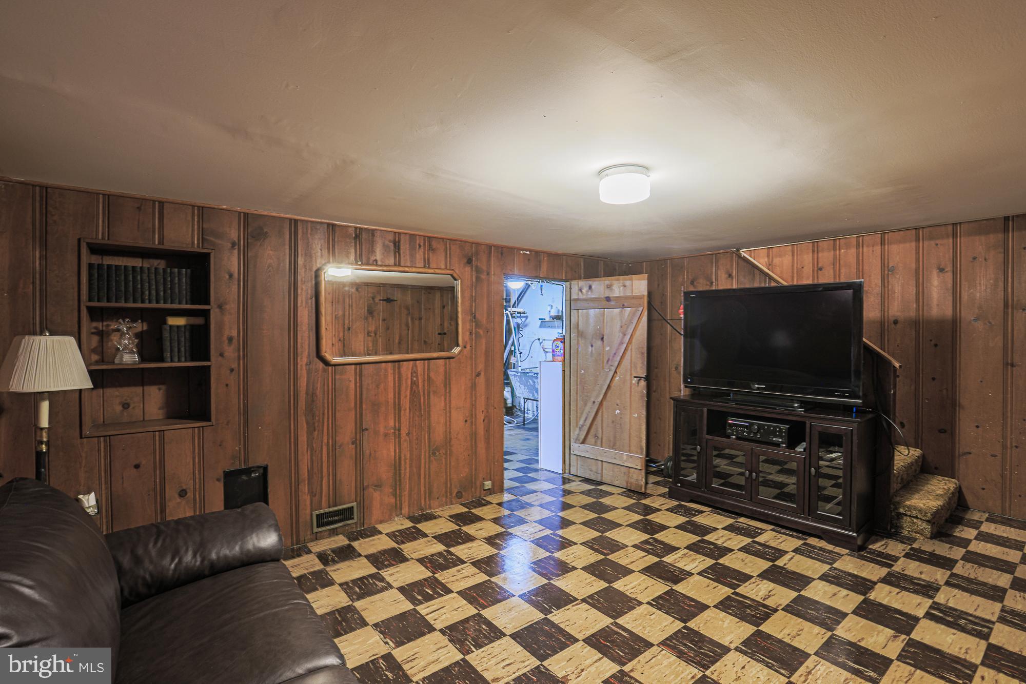 IDLEWOOD - Residential