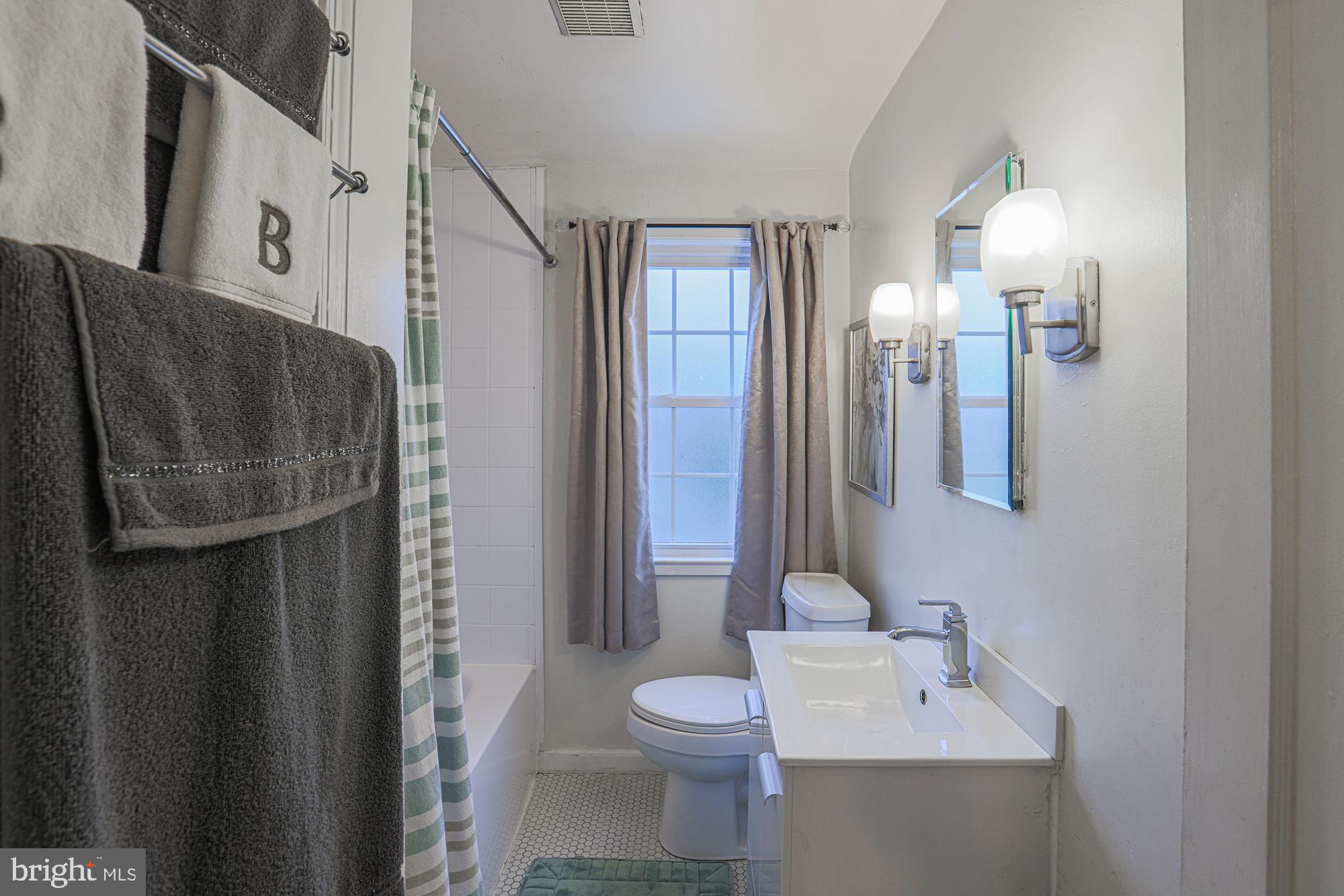 IDLEWOOD - Residential