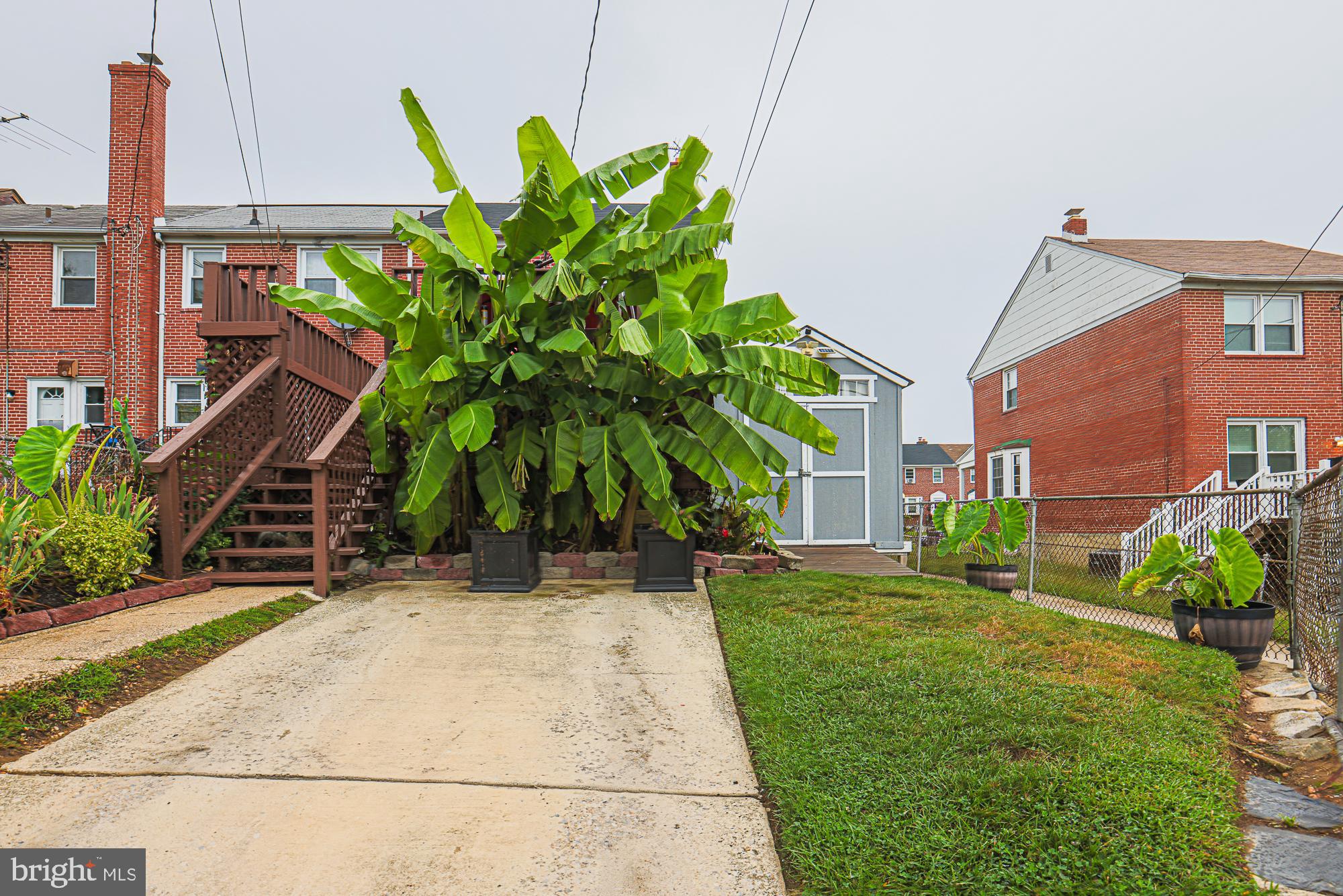 IDLEWOOD - Residential