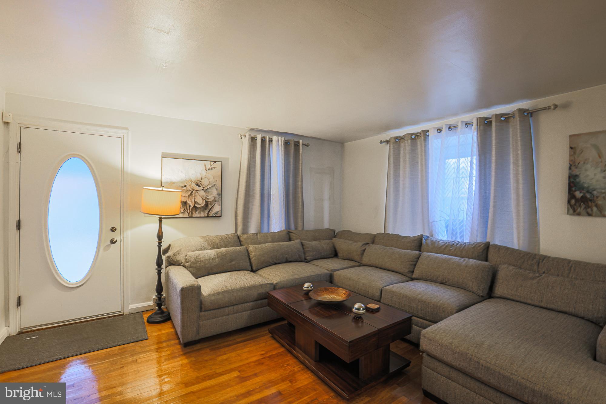 IDLEWOOD - Residential