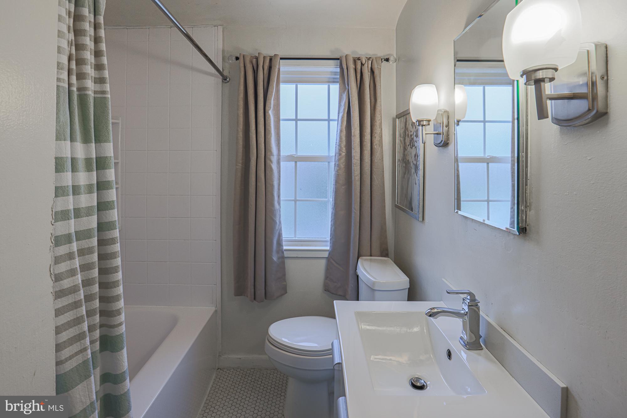 IDLEWOOD - Residential