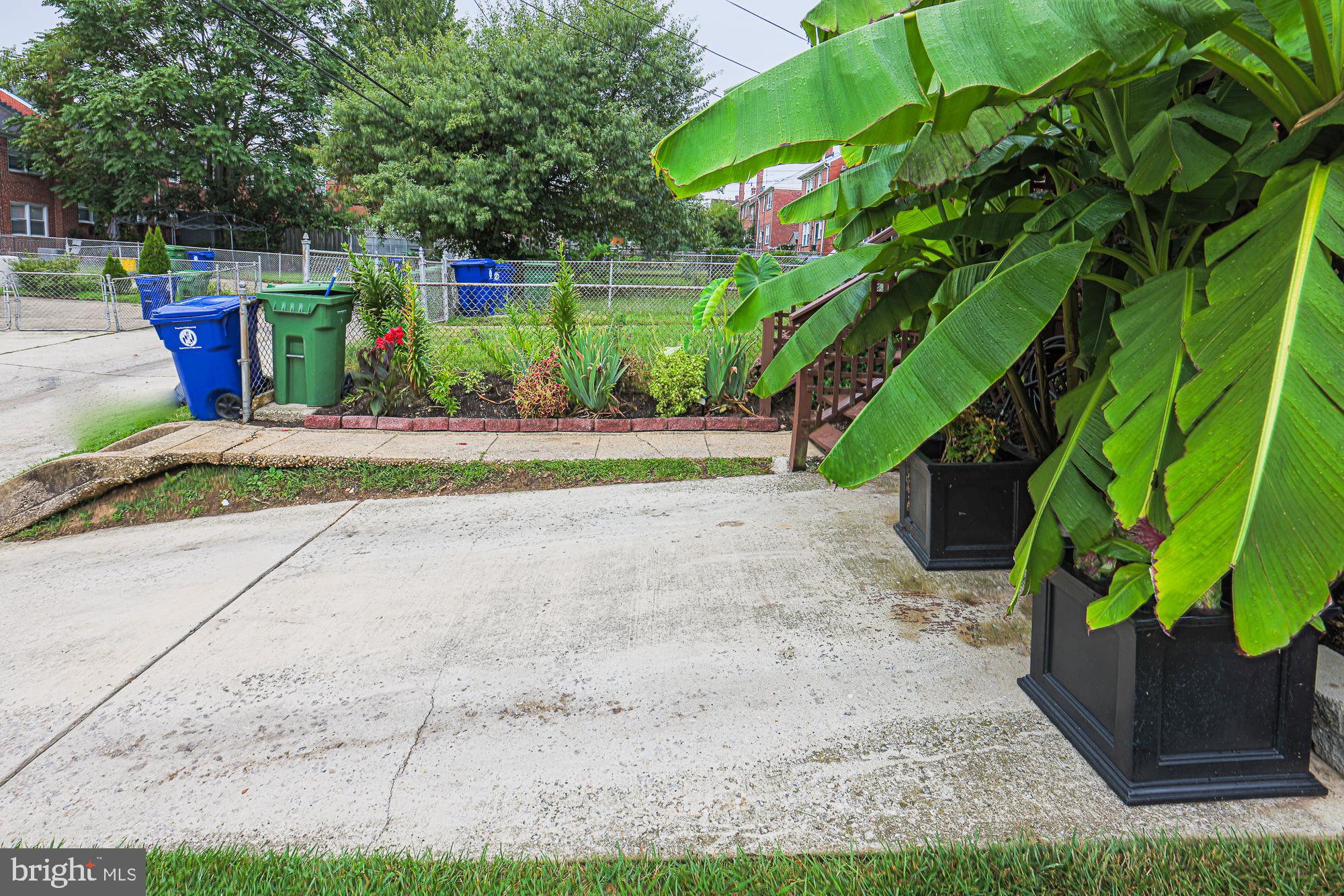 IDLEWOOD - Residential