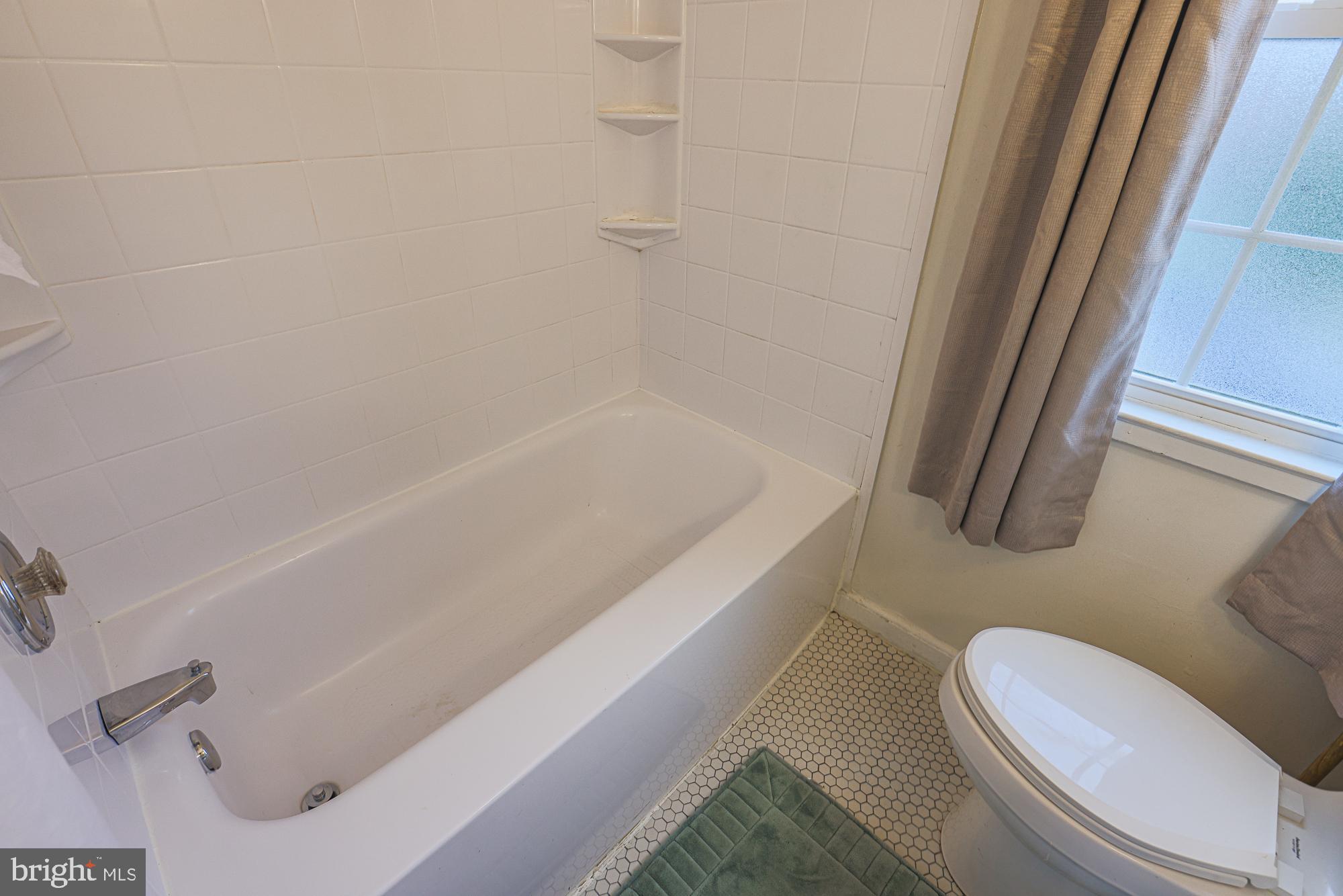 IDLEWOOD - Residential