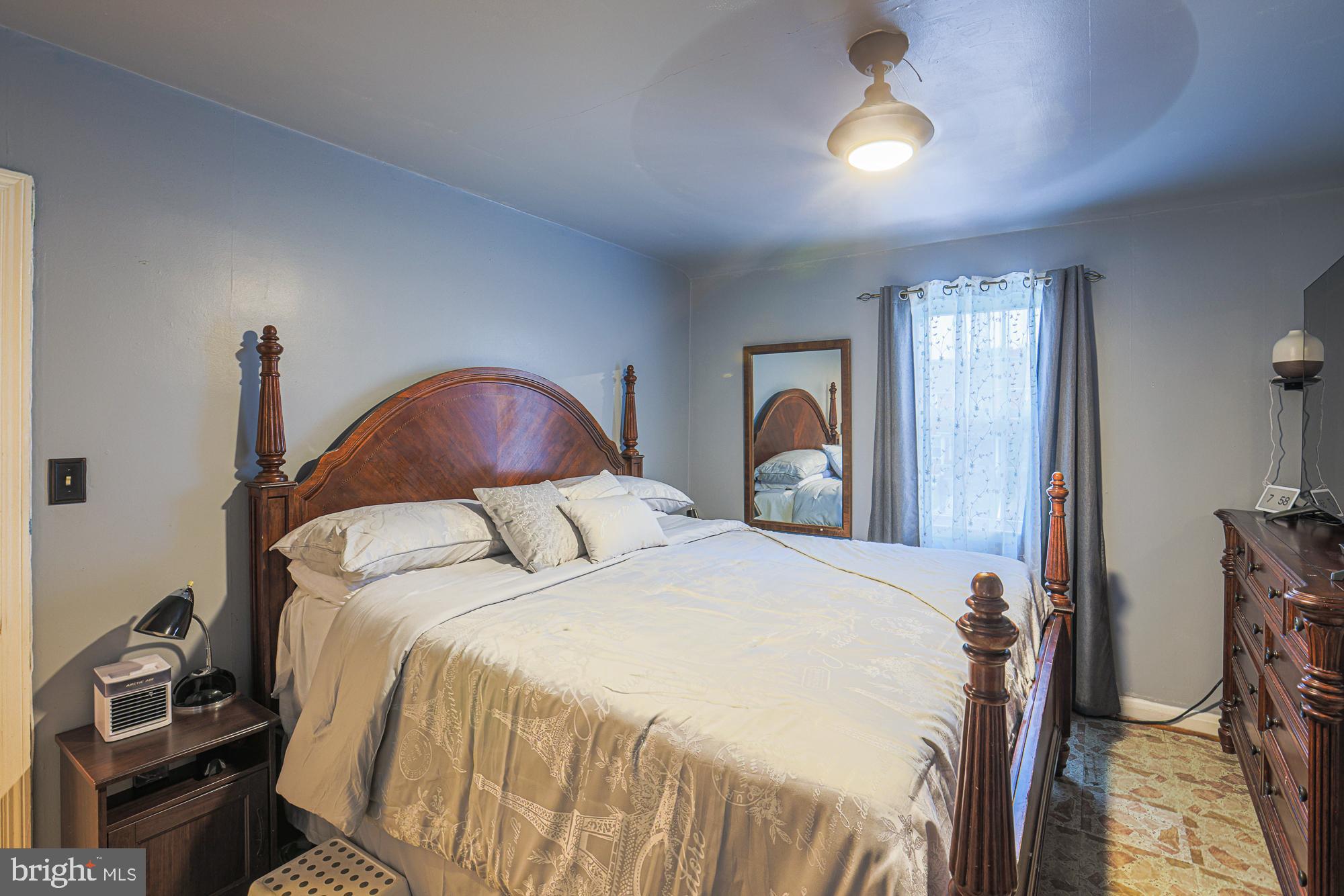 IDLEWOOD - Residential