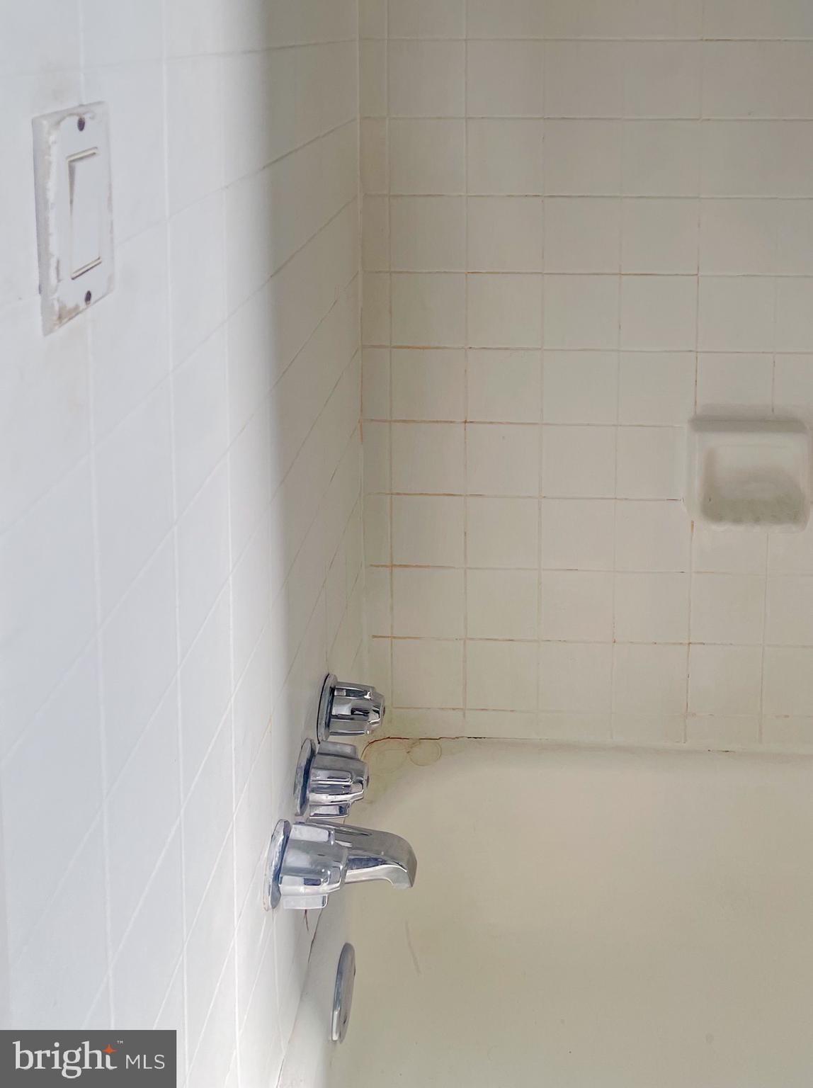 FRANKFORD - Residential Income