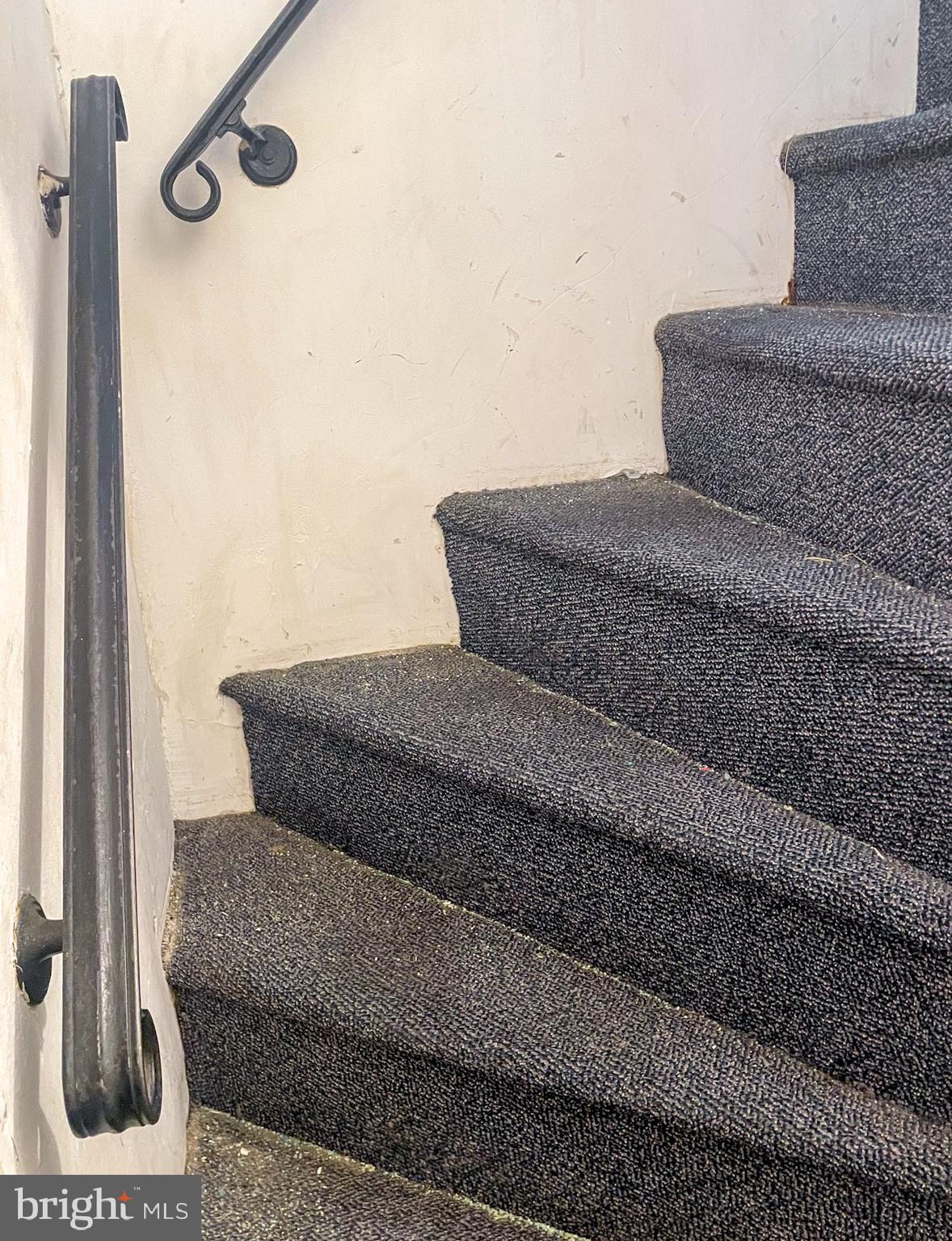 FRANKFORD - Residential Income