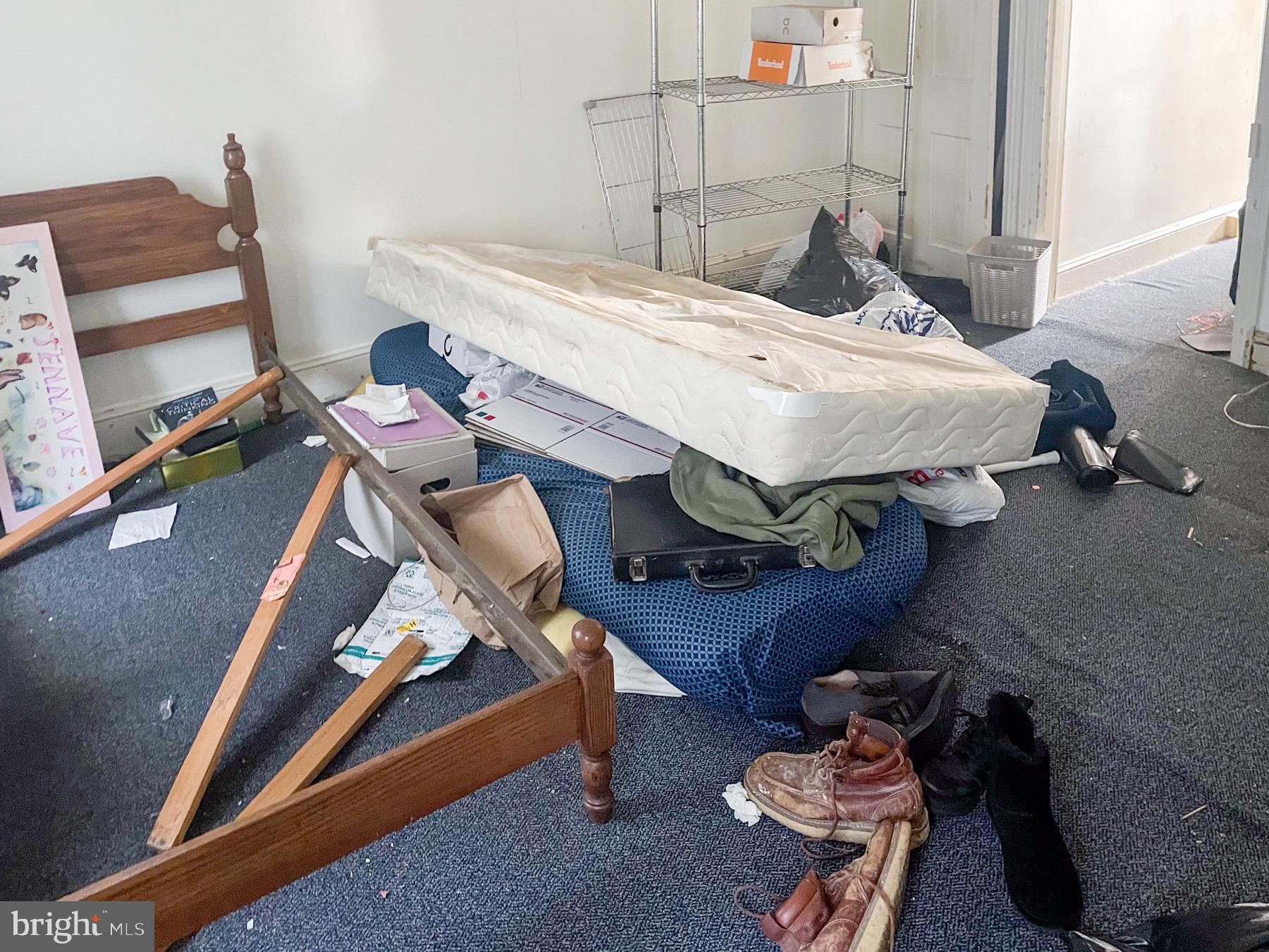 FRANKFORD - Residential Income