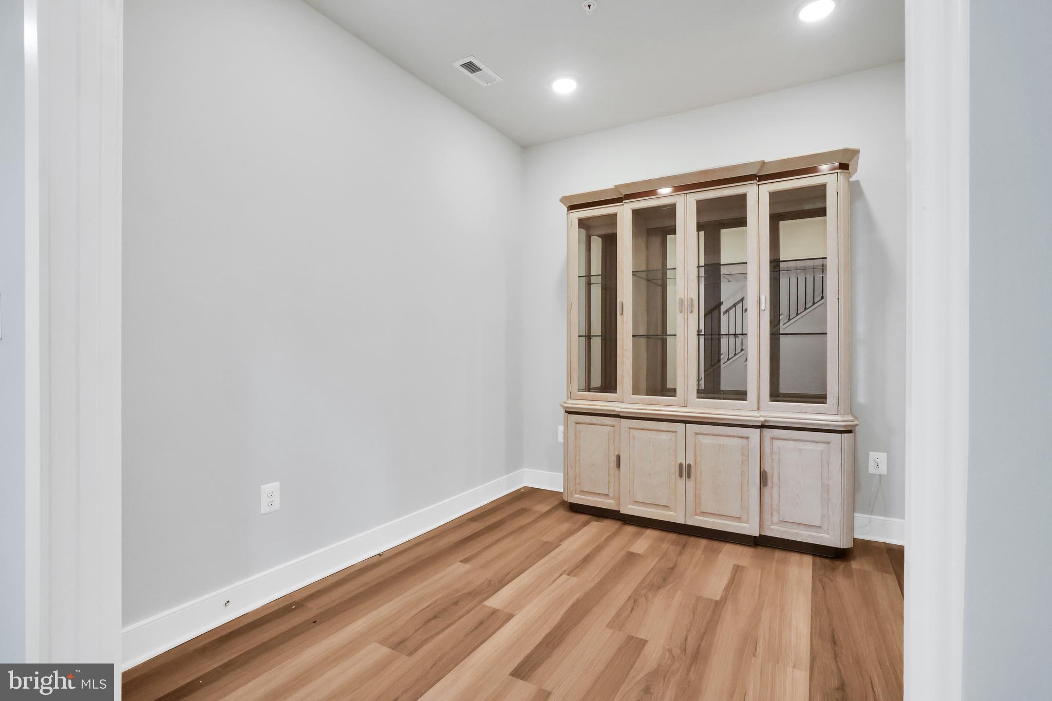 MAPLE LAWN - Residential