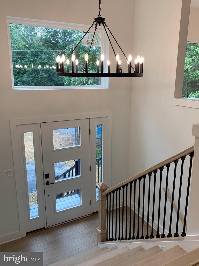 1114 LAKEVIEW DRIVE