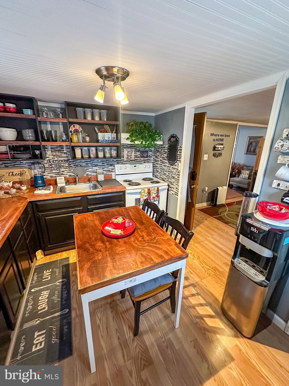 WILLIAMS ESTATES - Residential