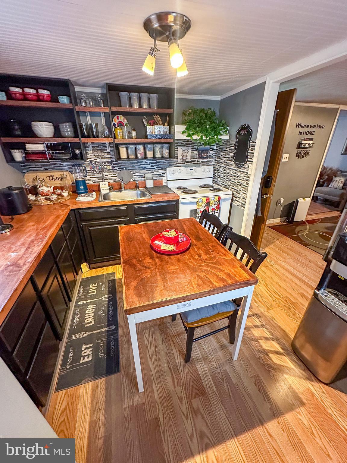 WILLIAMS ESTATES - Residential