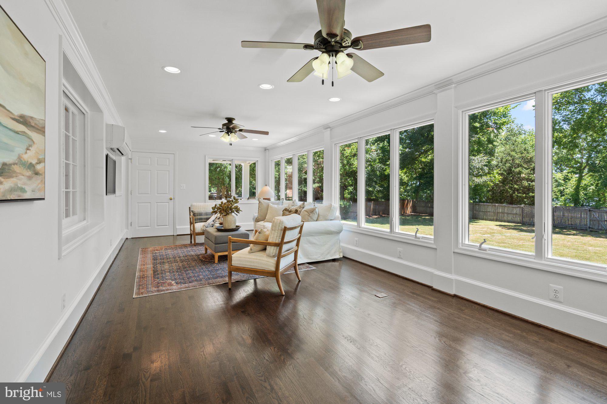 WAYNEWOOD - Residential