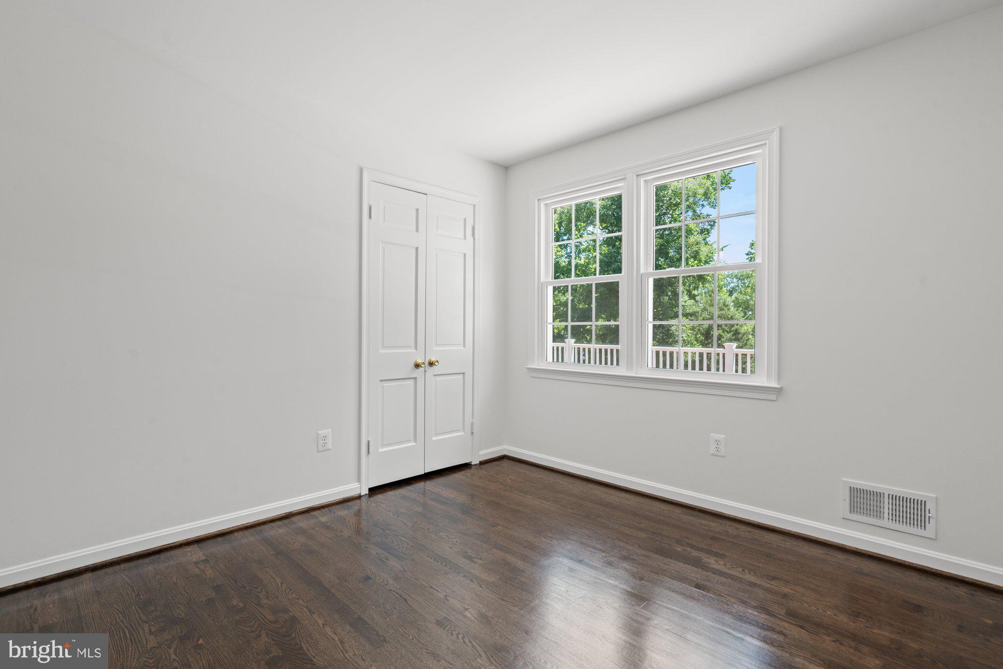 WAYNEWOOD - Residential