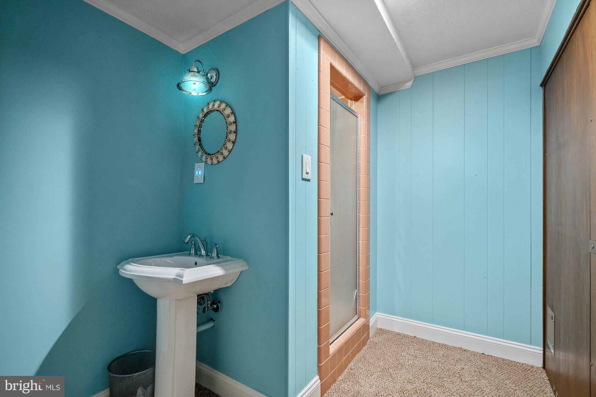 WAYNEWOOD - Residential