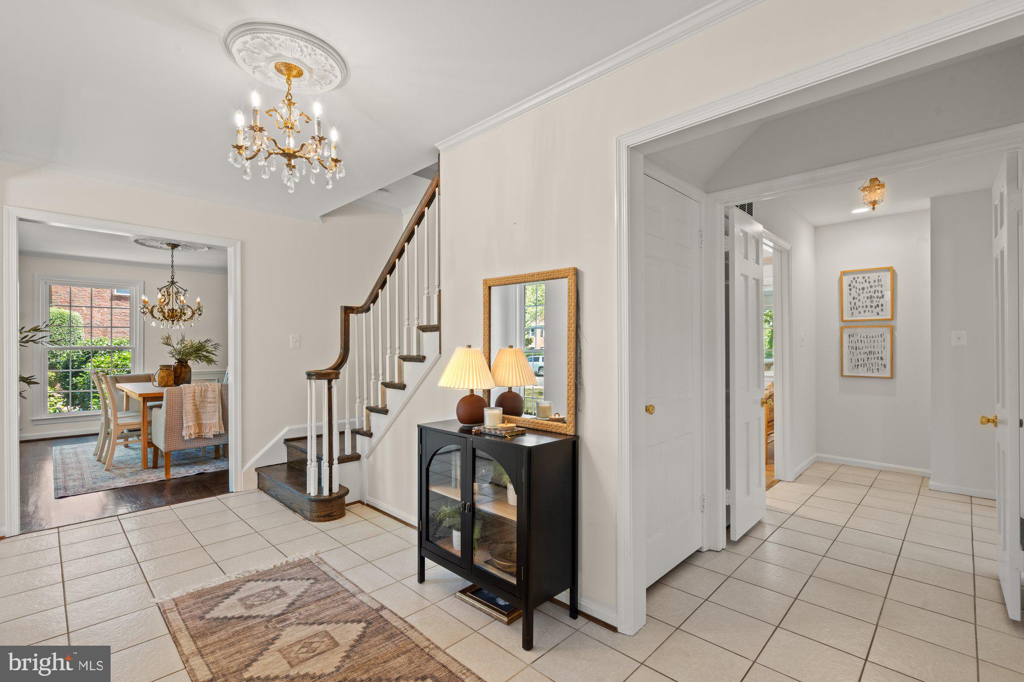 WAYNEWOOD - Residential