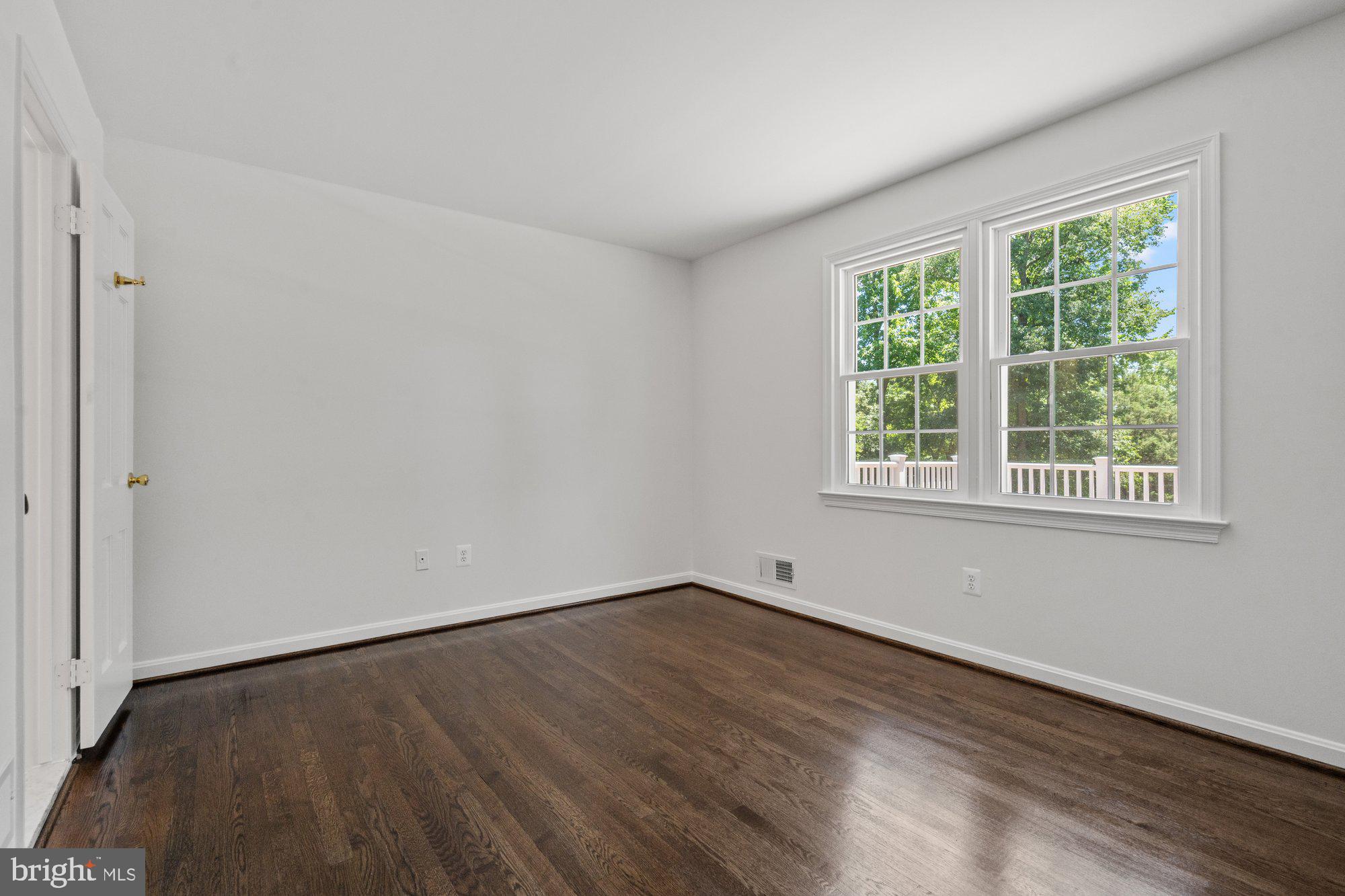 WAYNEWOOD - Residential