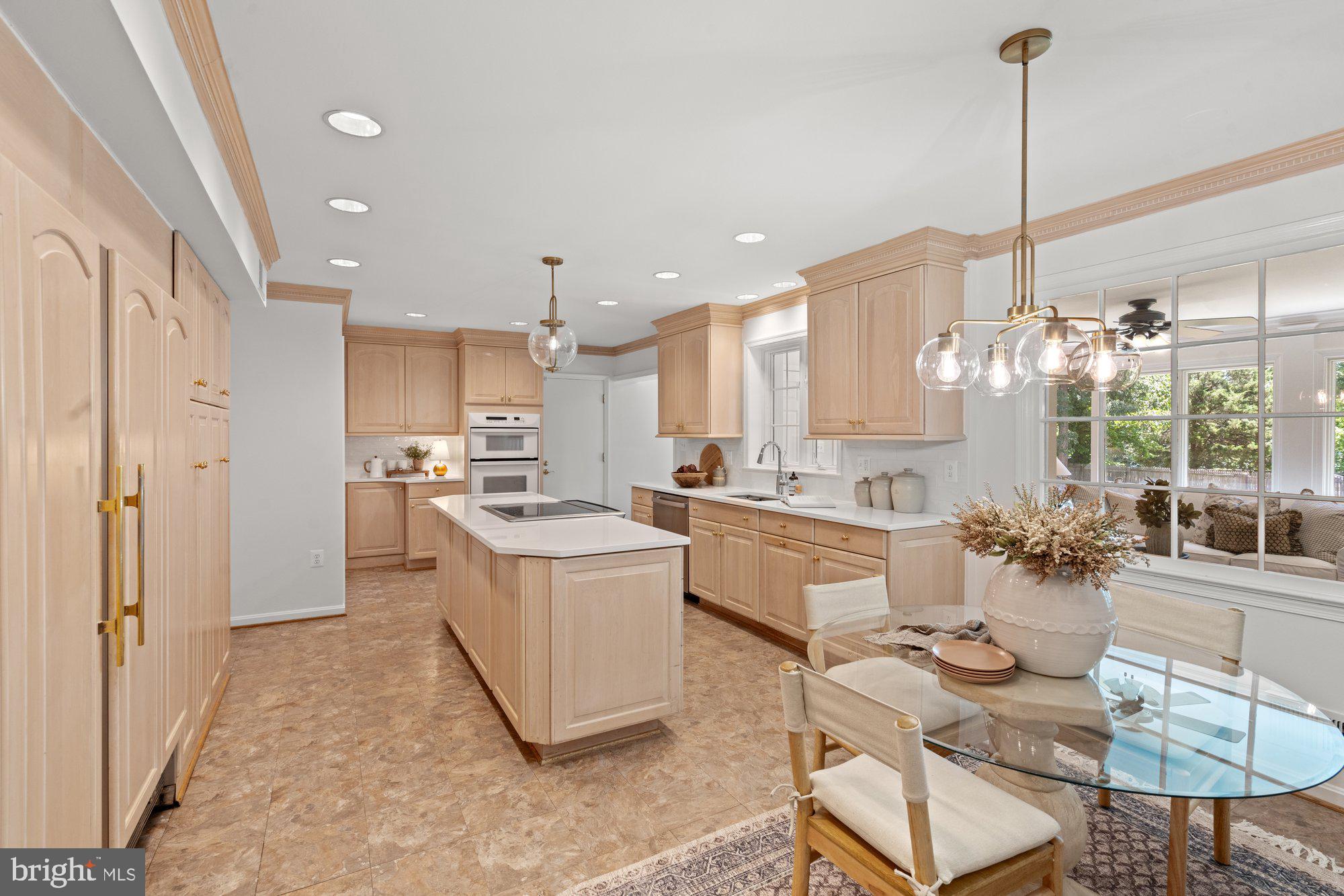 WAYNEWOOD - Residential