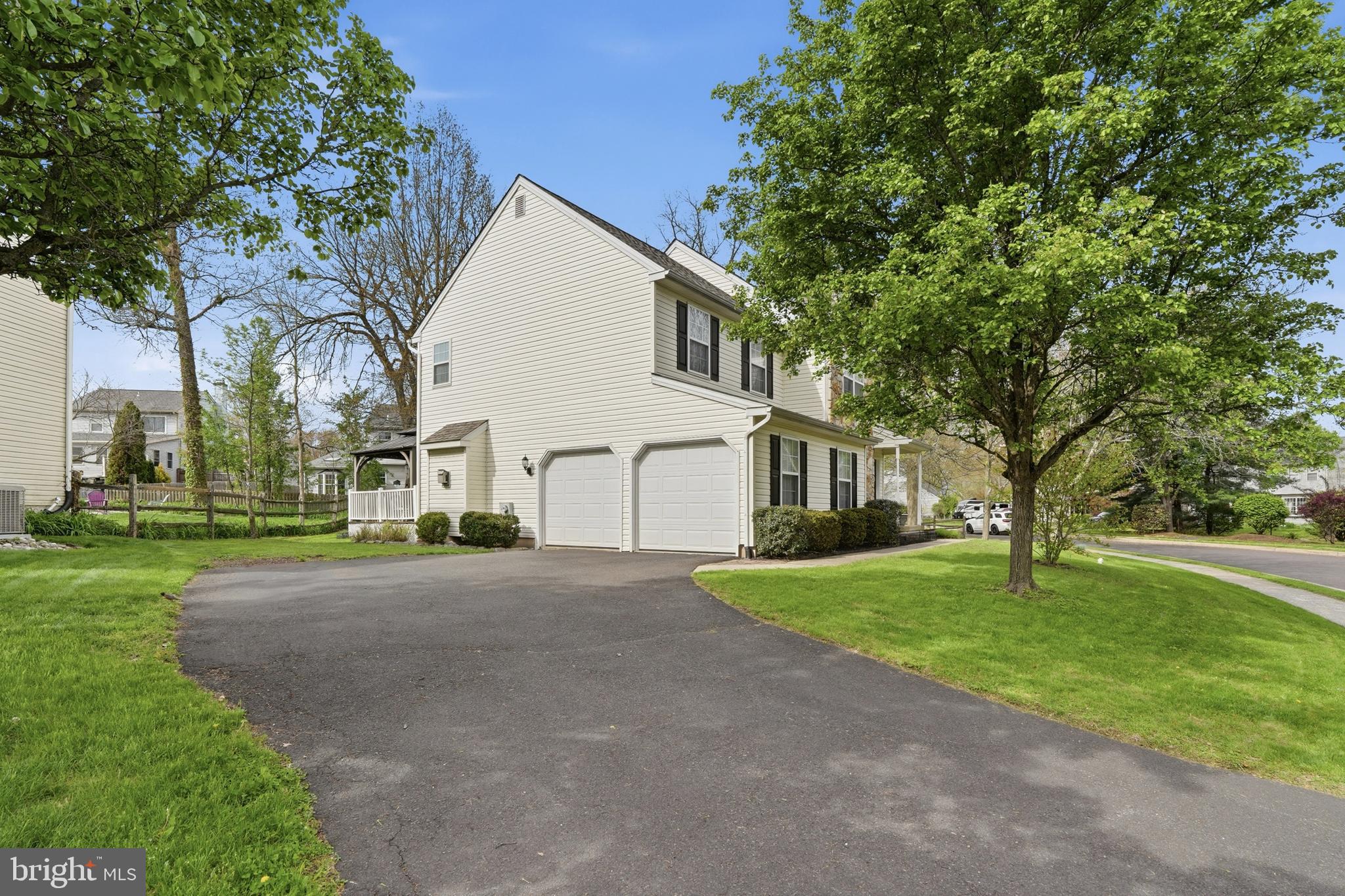 MEADOW WOOD - Residential