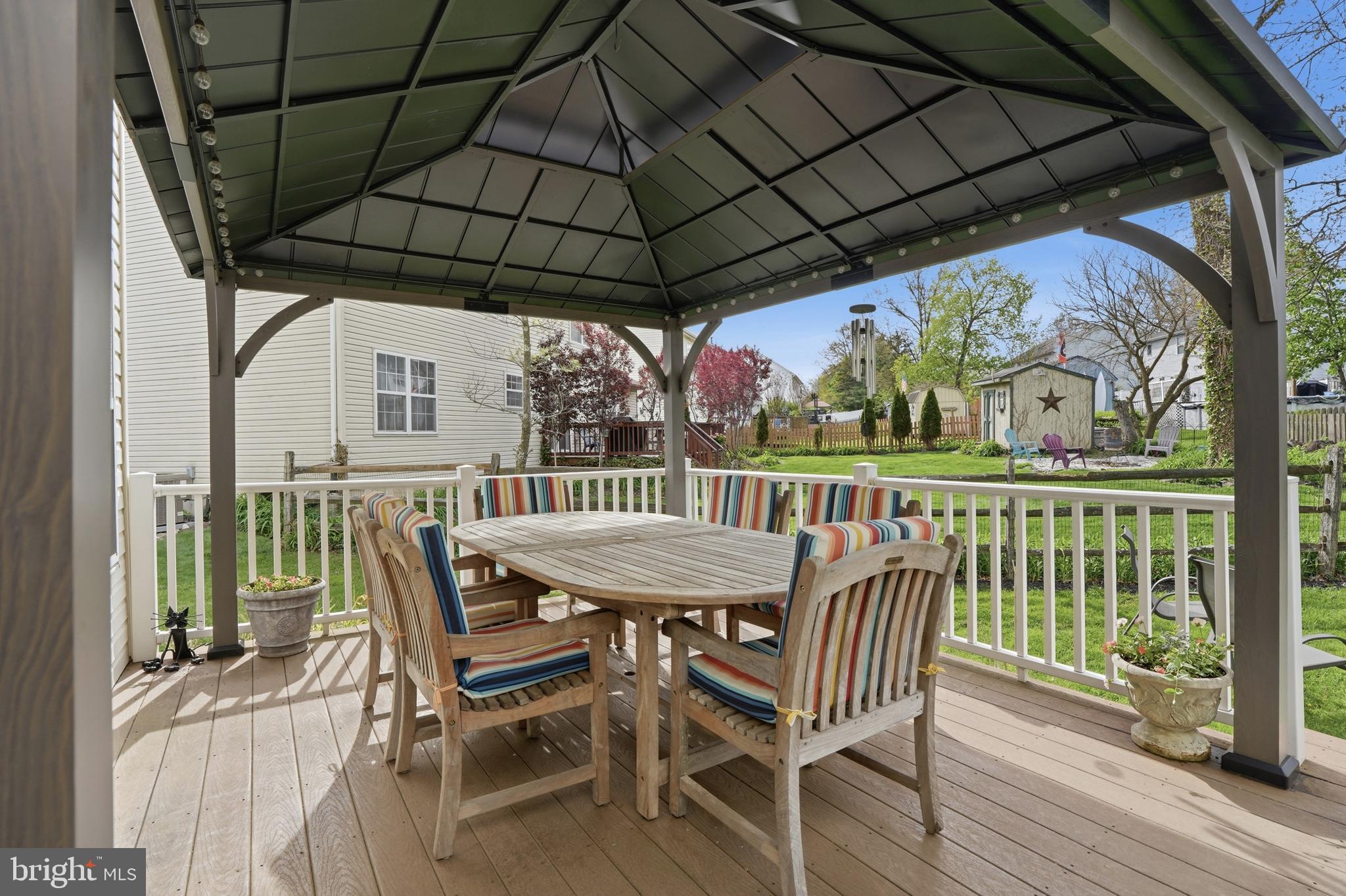 MEADOW WOOD - Residential