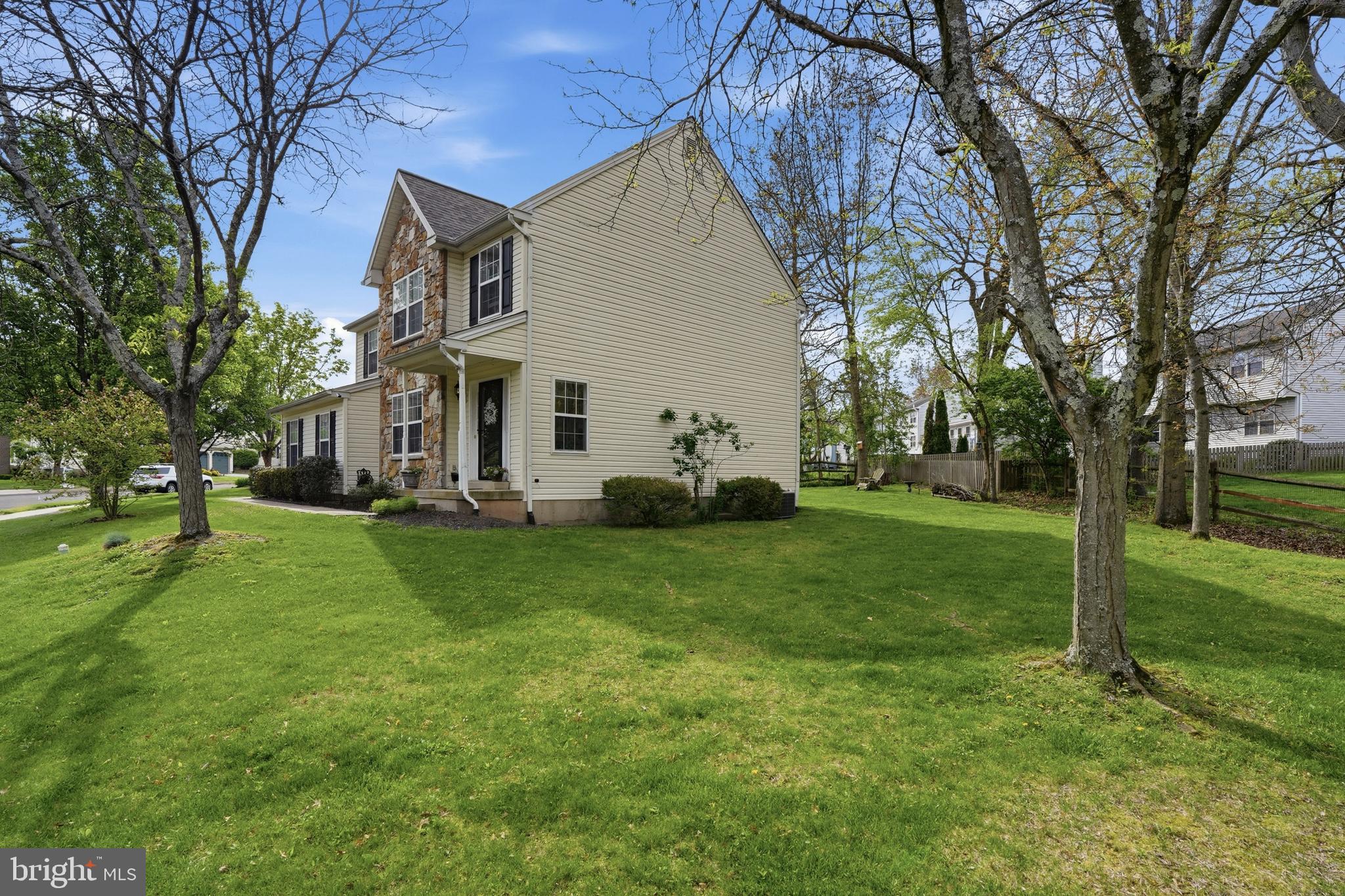 MEADOW WOOD - Residential