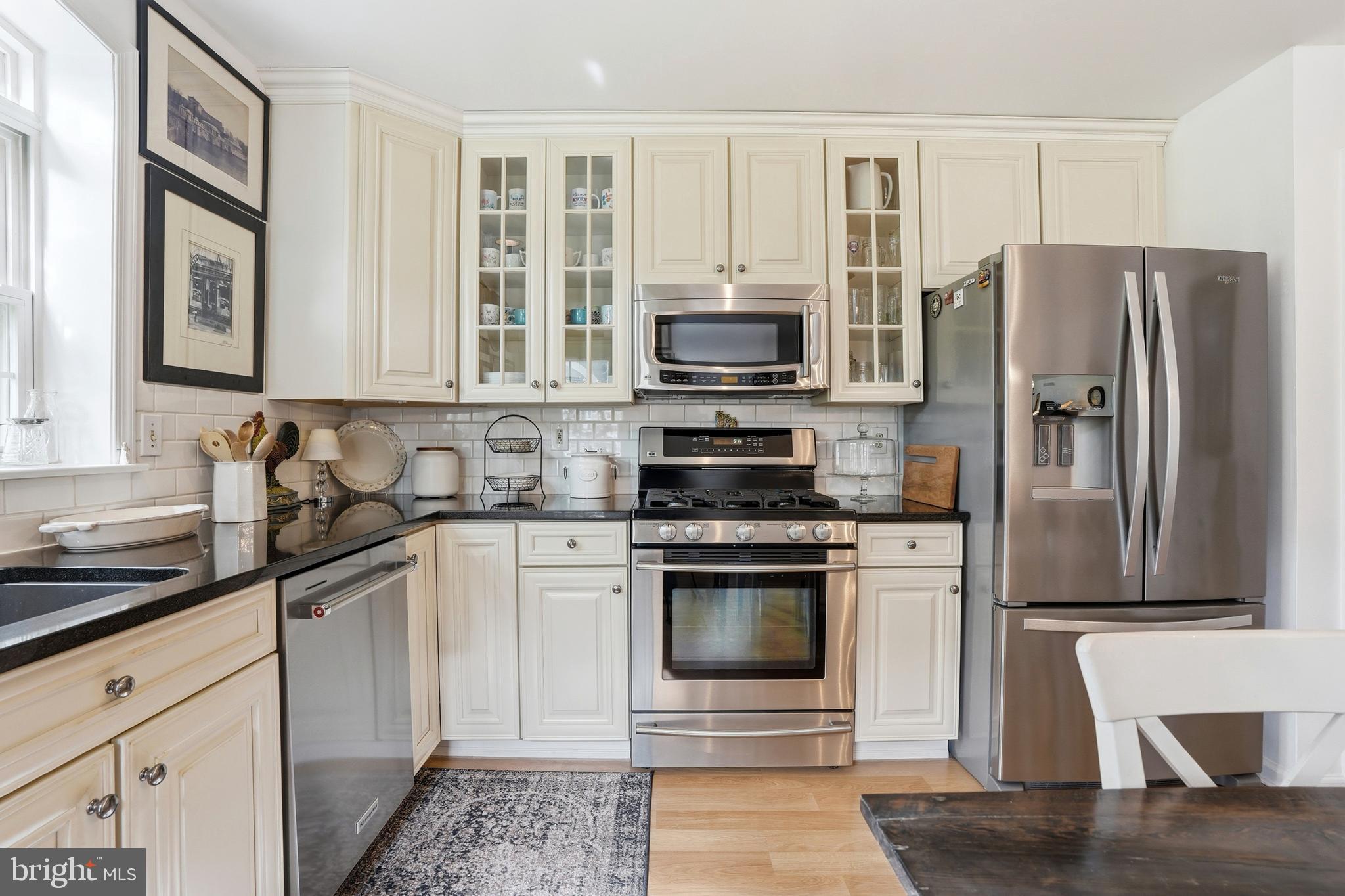 MEADOW WOOD - Residential