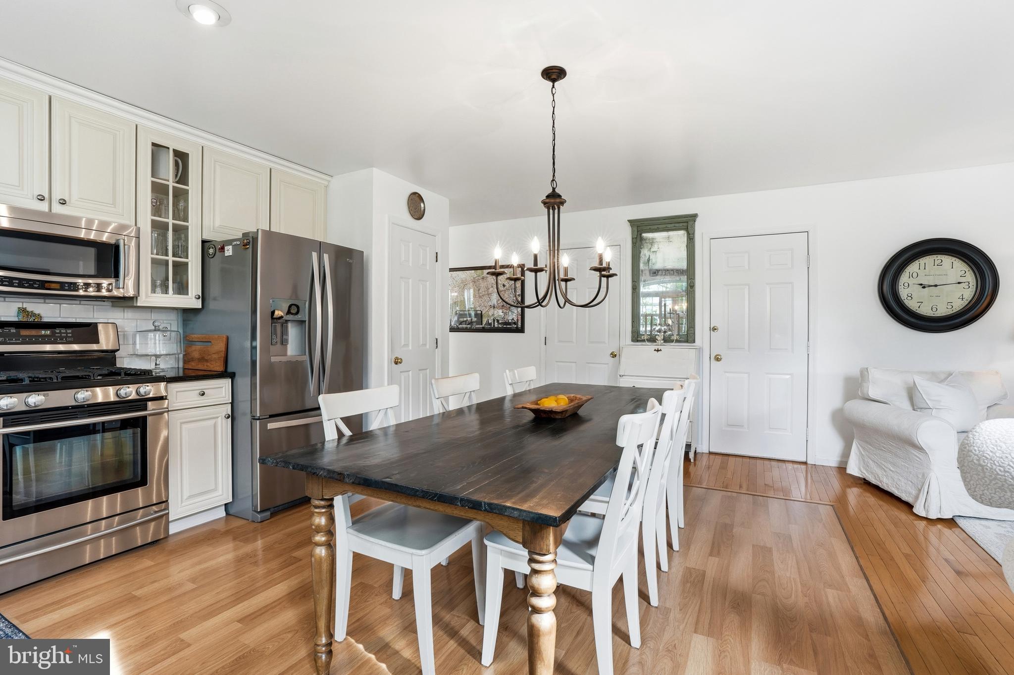 MEADOW WOOD - Residential