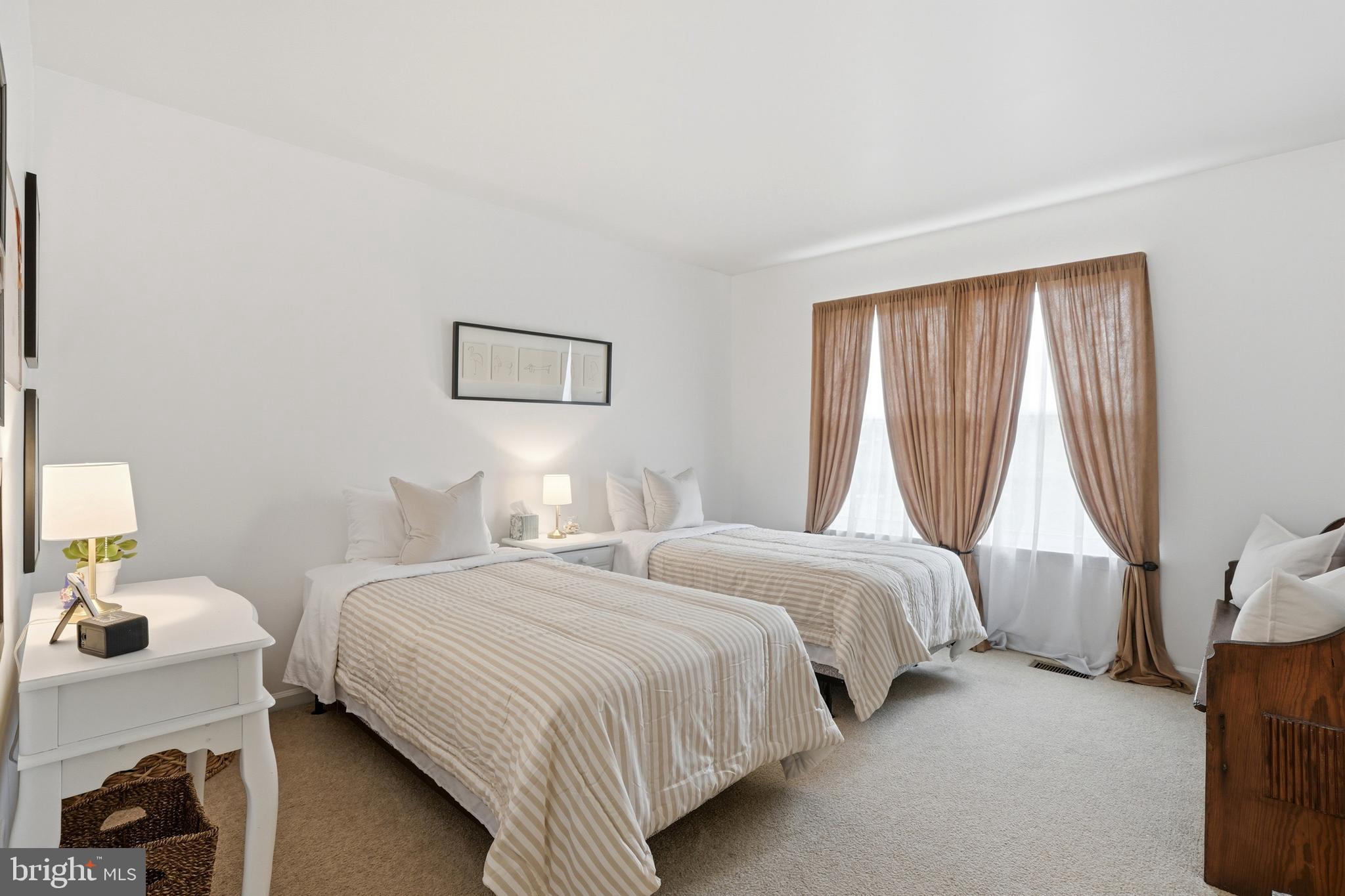 MEADOW WOOD - Residential