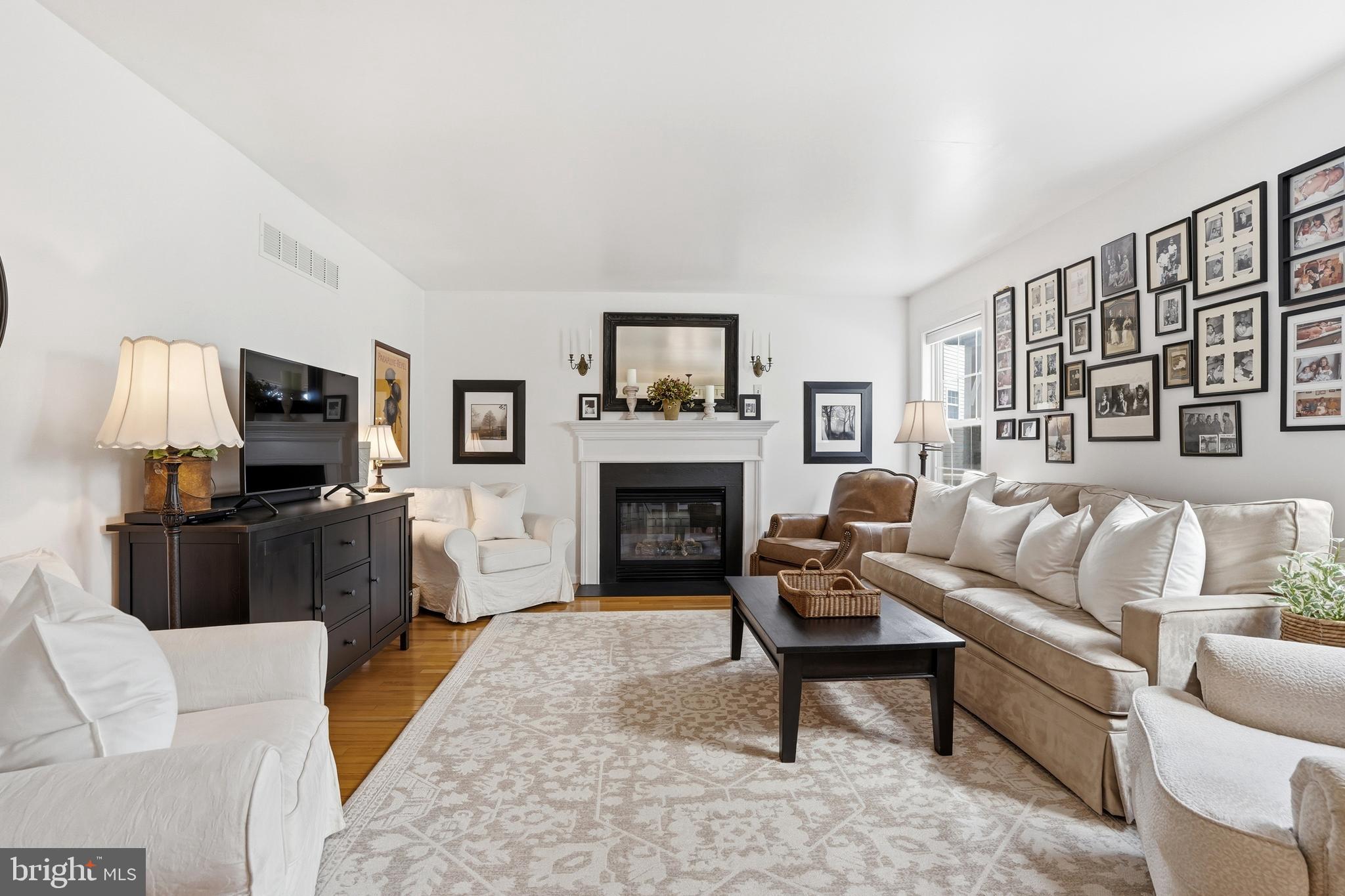 MEADOW WOOD - Residential
