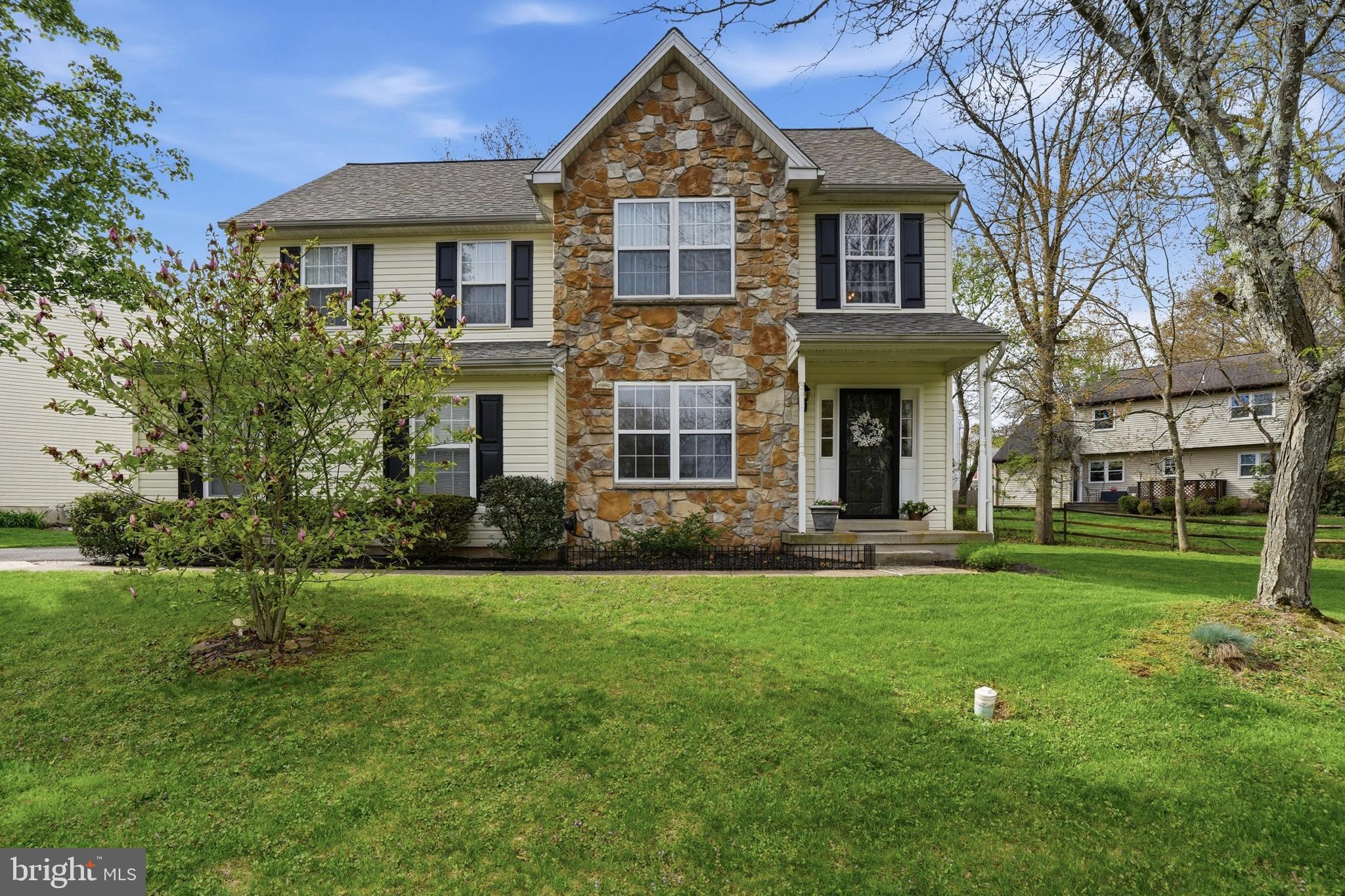 MEADOW WOOD - Residential