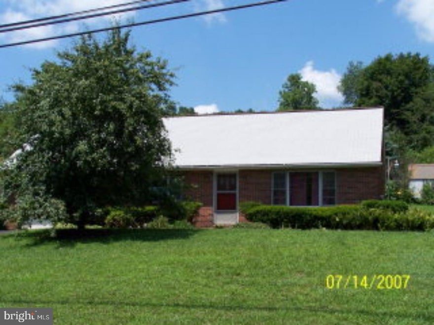 WELL MAINTAINED BRICK RANCHER WITH POSSIBILITY OF TWO ADDITIONAL BEDROOMS ON 2ND FLOOR. BASEBOARD HEAT, NEW ROOF IN 1999, PLENTY OF CLOSETS AND STORAGE. STORAGE ROOM ABOVE GARAGE, BEAUTIFUL HARDWOOD FLOORING THROUGHOUT. Mailing Address Continued: ORWIGSBURG Color: BRICK Amp: 100