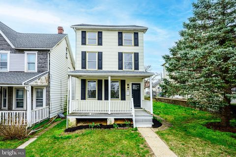 Photo of 93 Pennsylvania Avenue, COATESVILLE, PA 19320 (MLS # PACT2121754)
