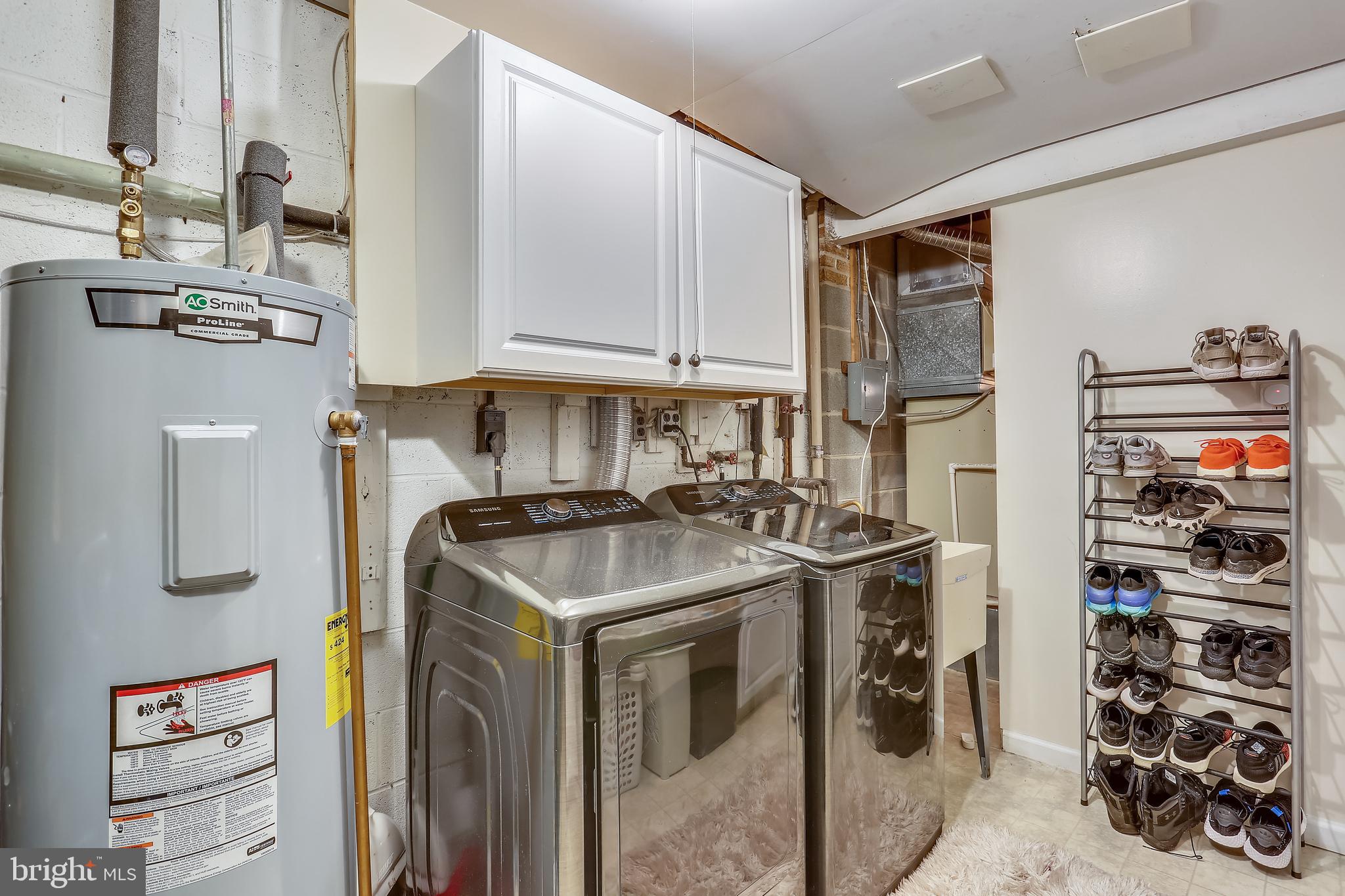 FARMINGDALE ESTATES - Residential