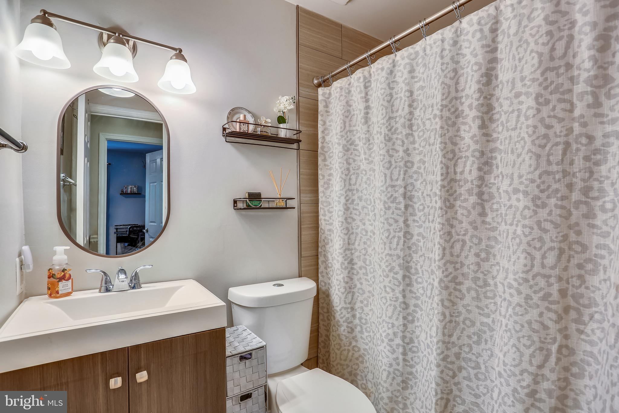 FARMINGDALE ESTATES - Residential