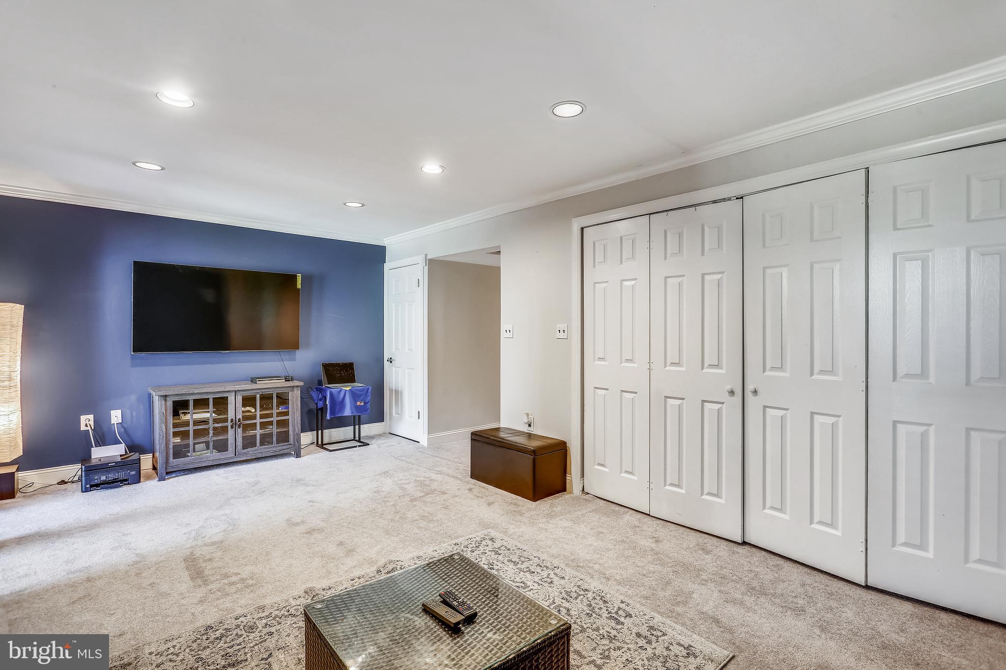 FARMINGDALE ESTATES - Residential