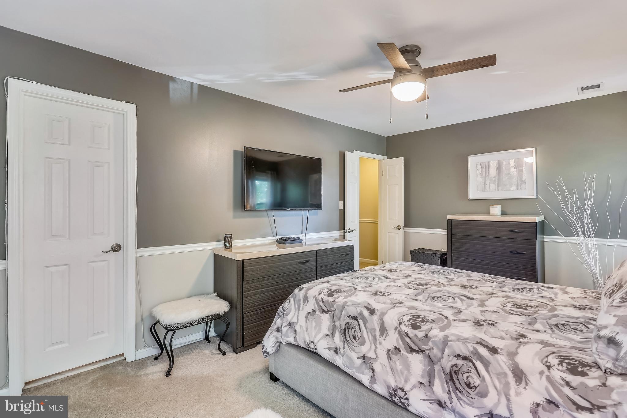 FARMINGDALE ESTATES - Residential