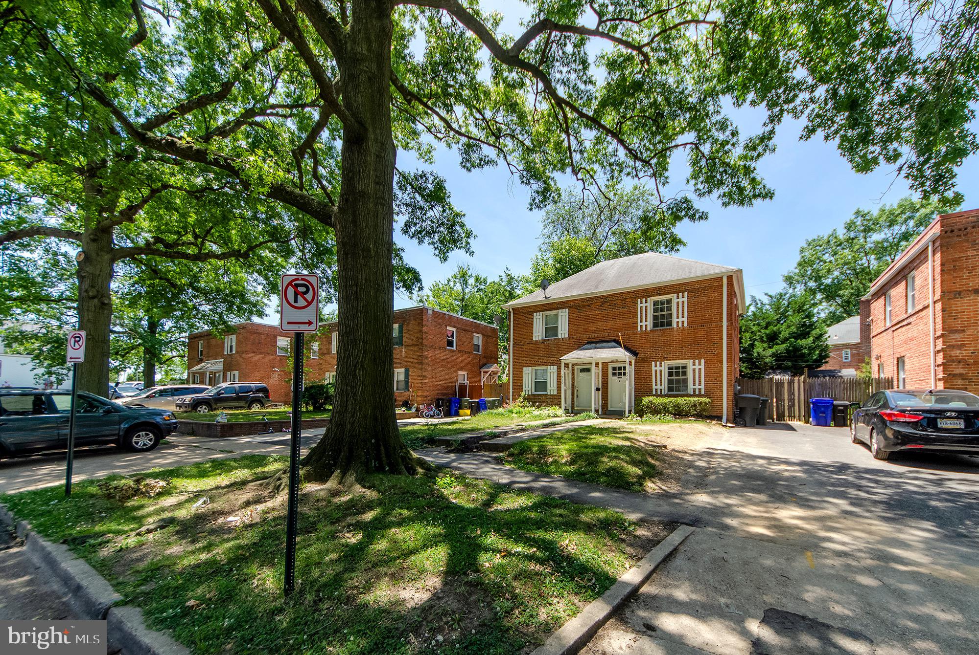 908 S HIGHLAND STREET S