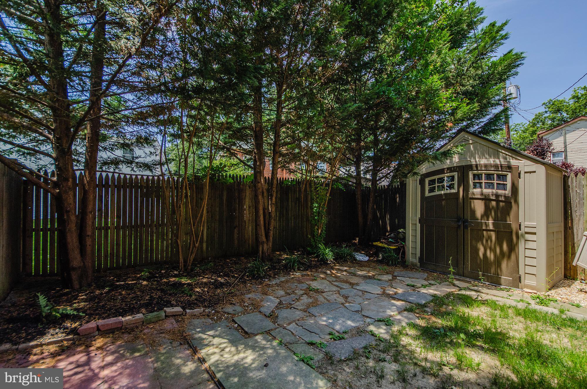 WESTMONT - Residential Lease