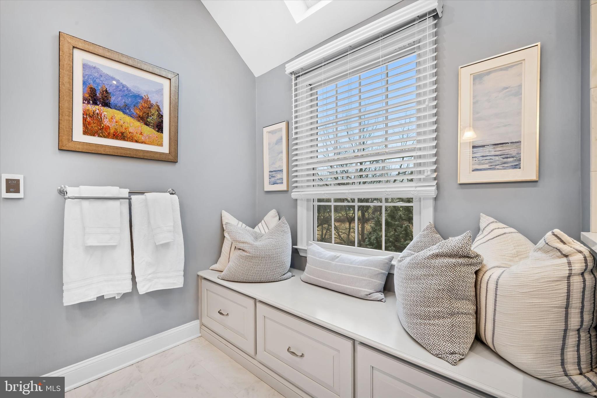 RAVEN HOLLOW - Residential