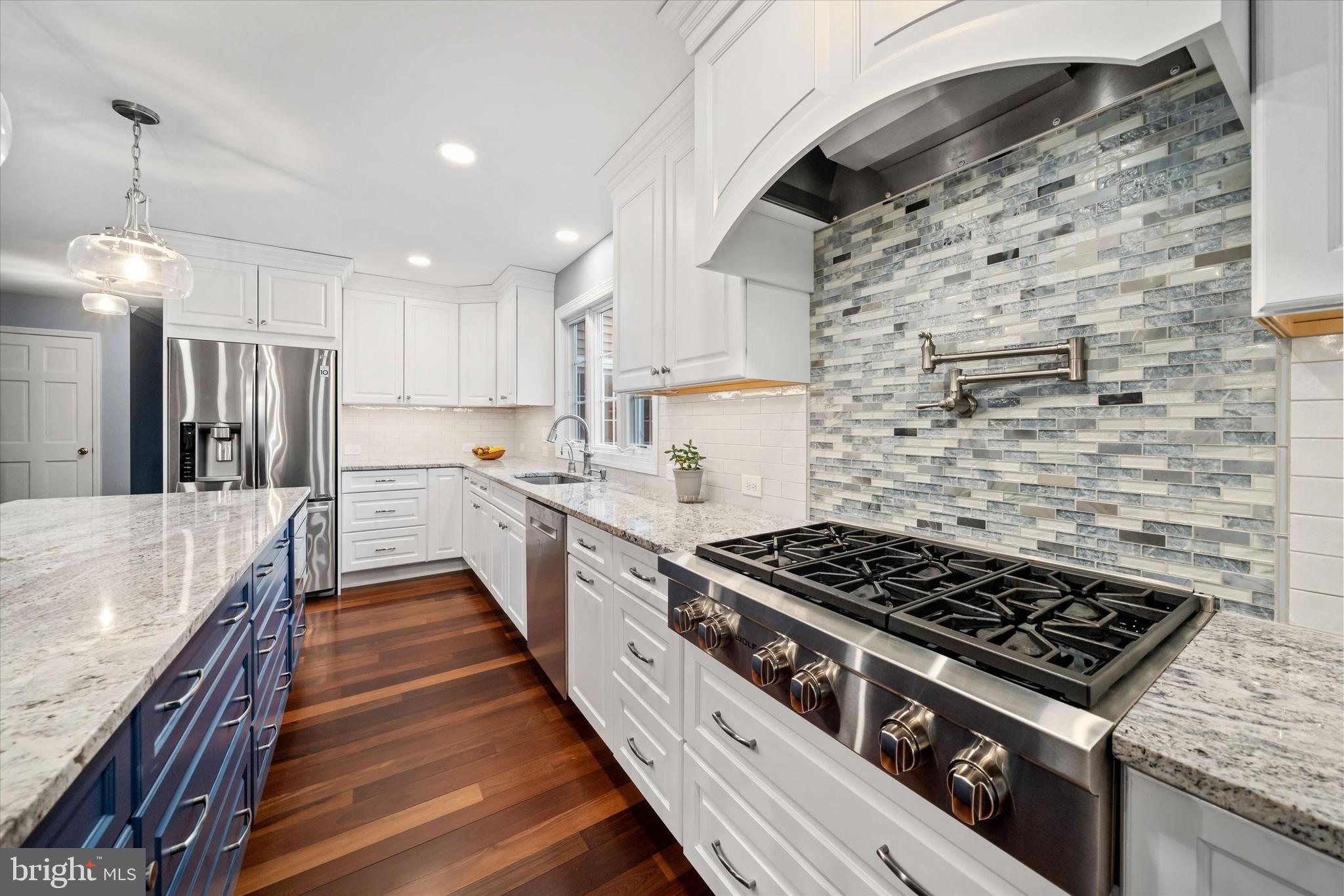 RAVEN HOLLOW - Residential