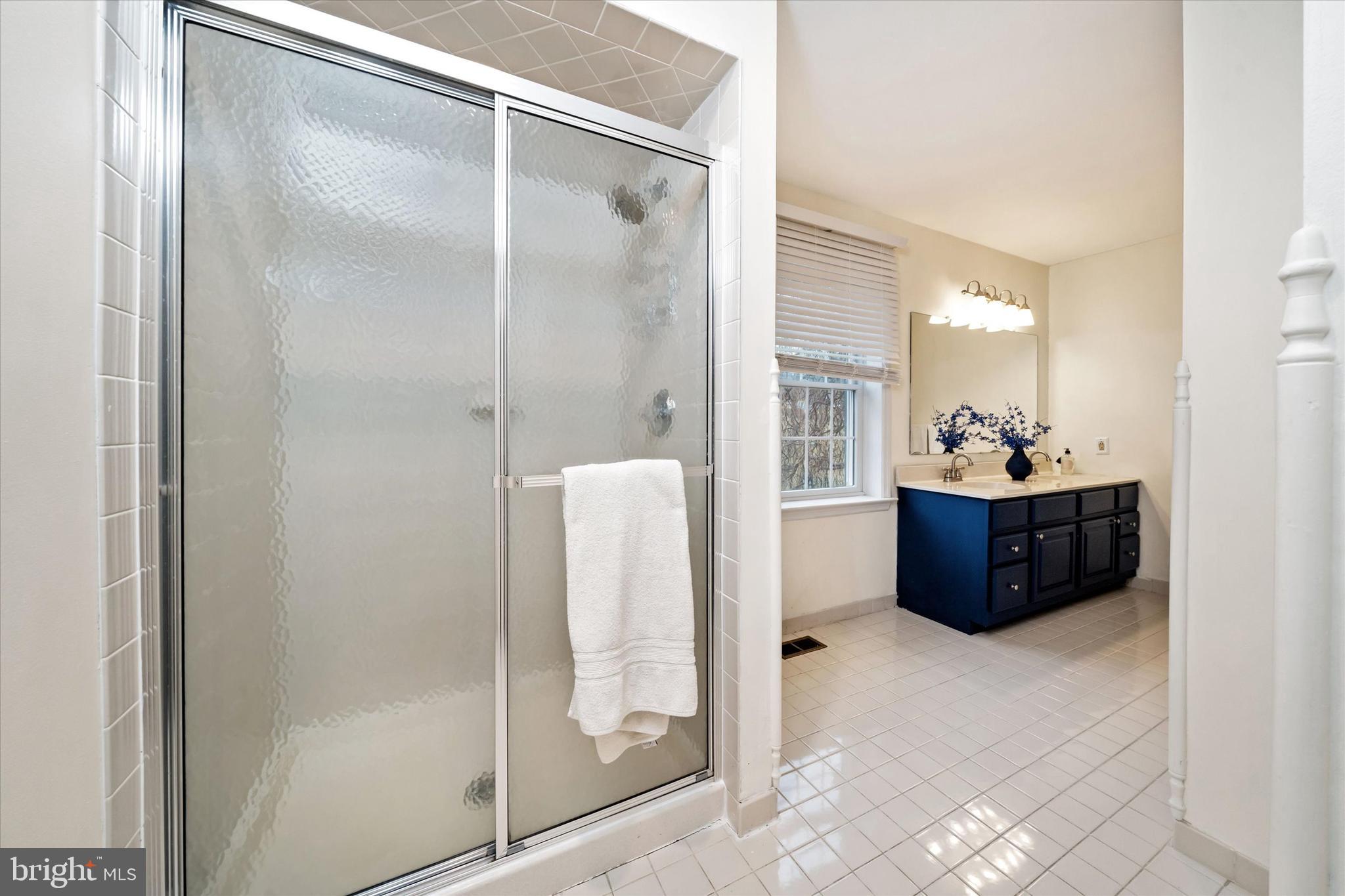 RAVEN HOLLOW - Residential