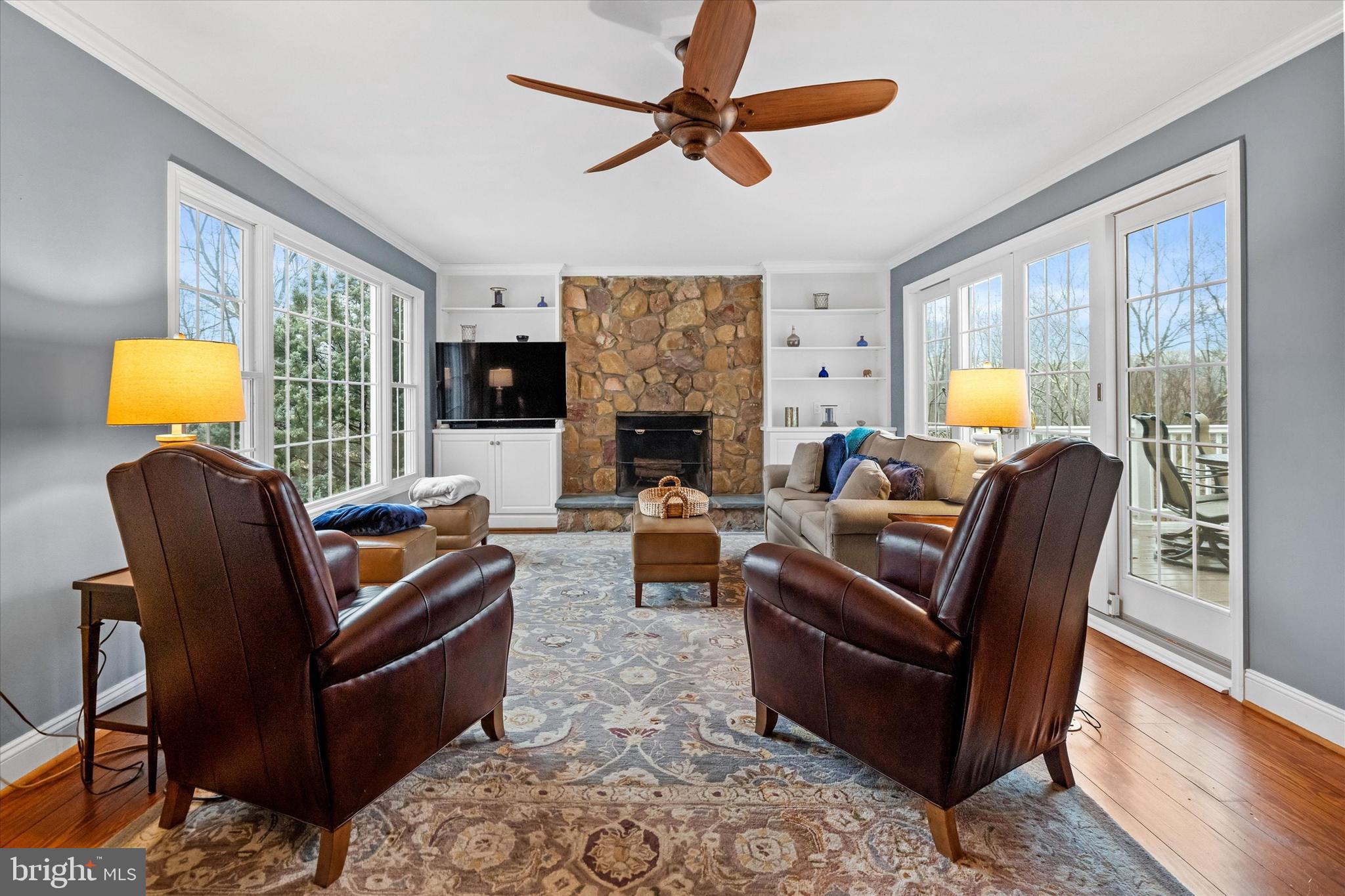 RAVEN HOLLOW - Residential