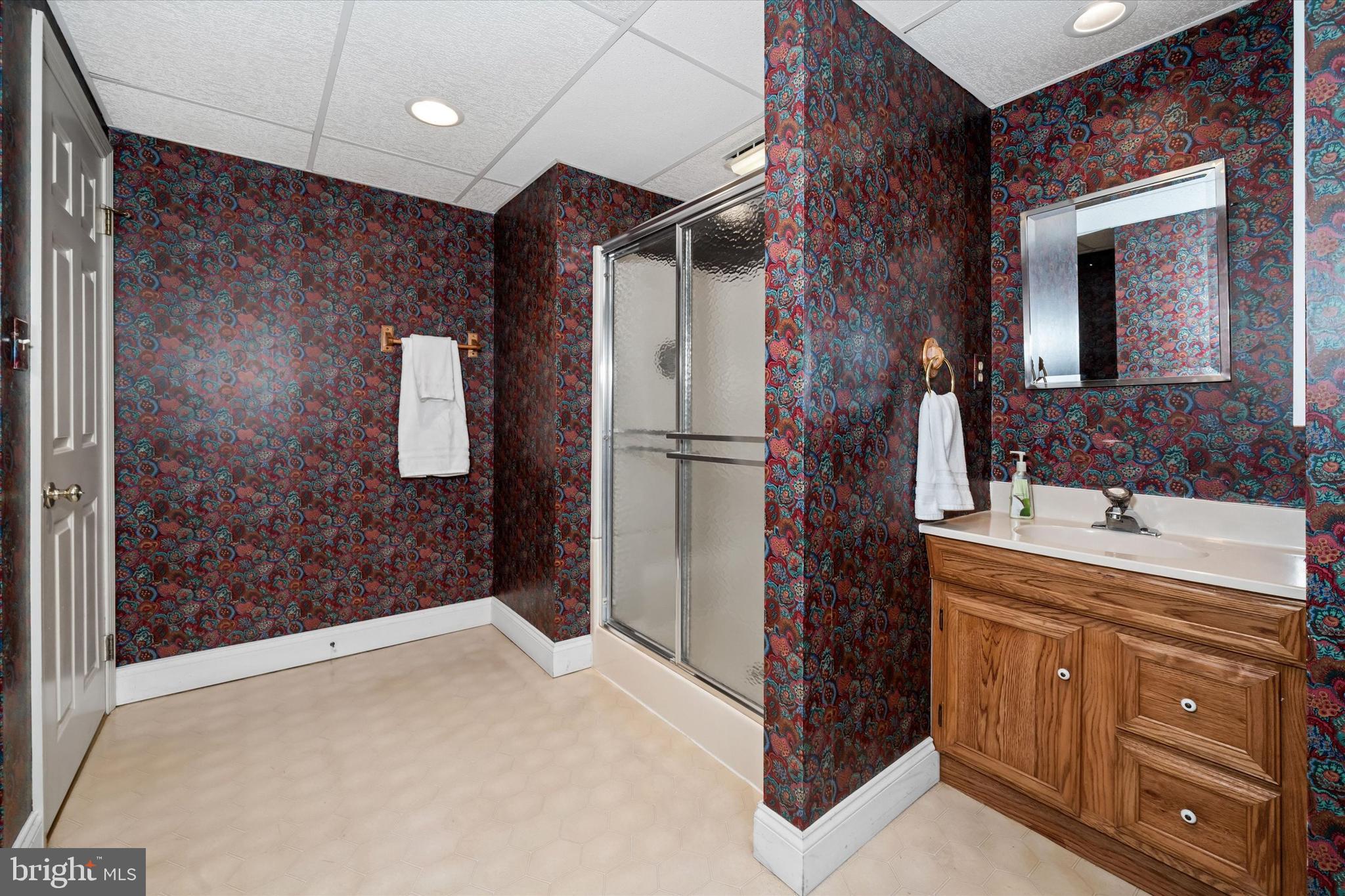 RAVEN HOLLOW - Residential