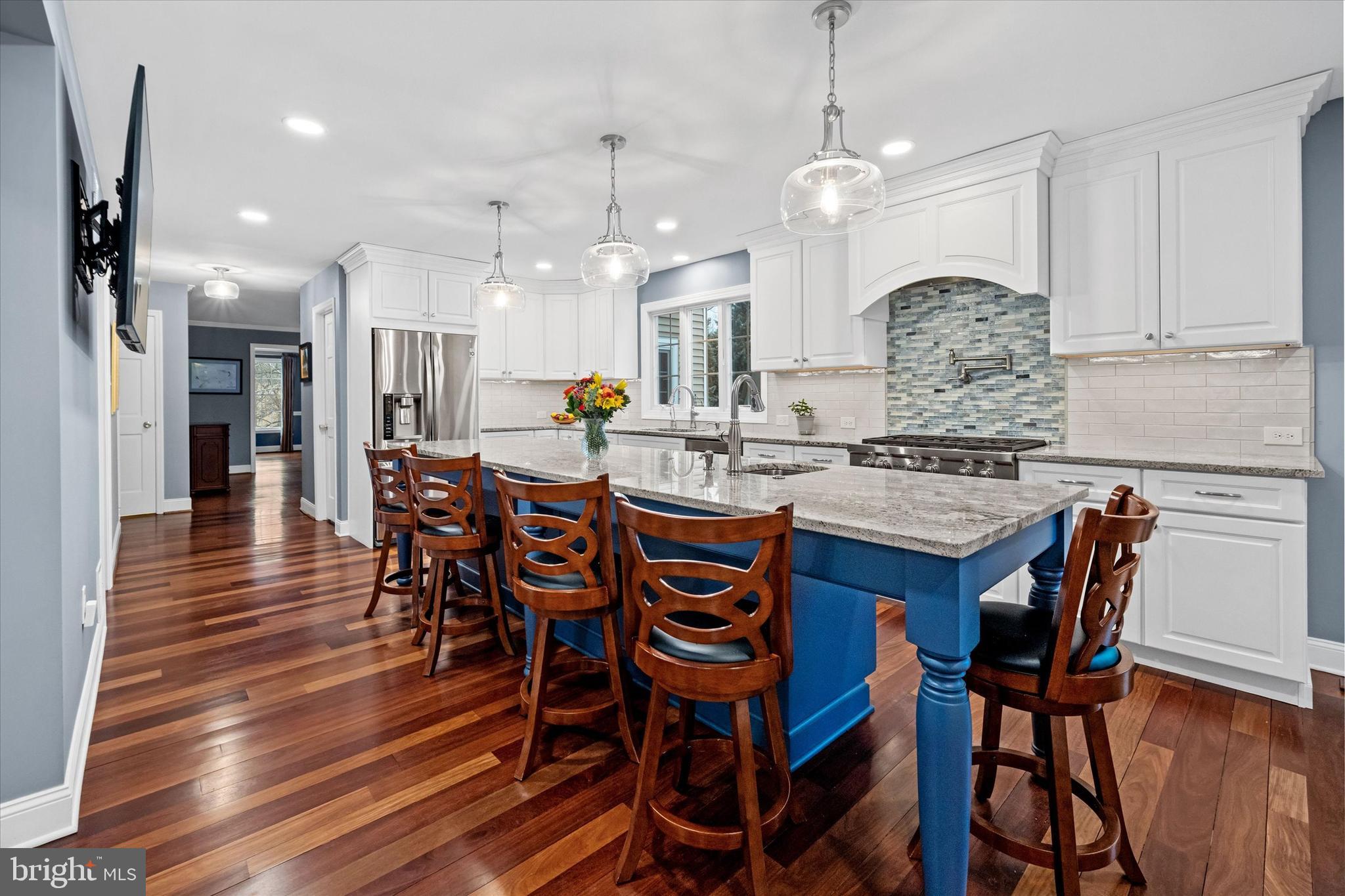 RAVEN HOLLOW - Residential