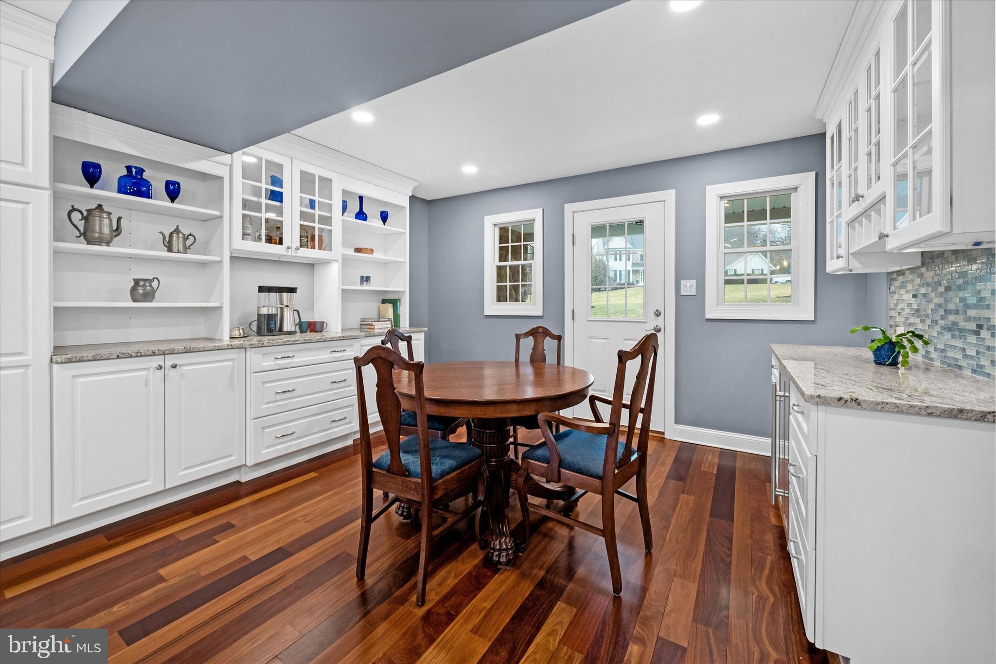 RAVEN HOLLOW - Residential